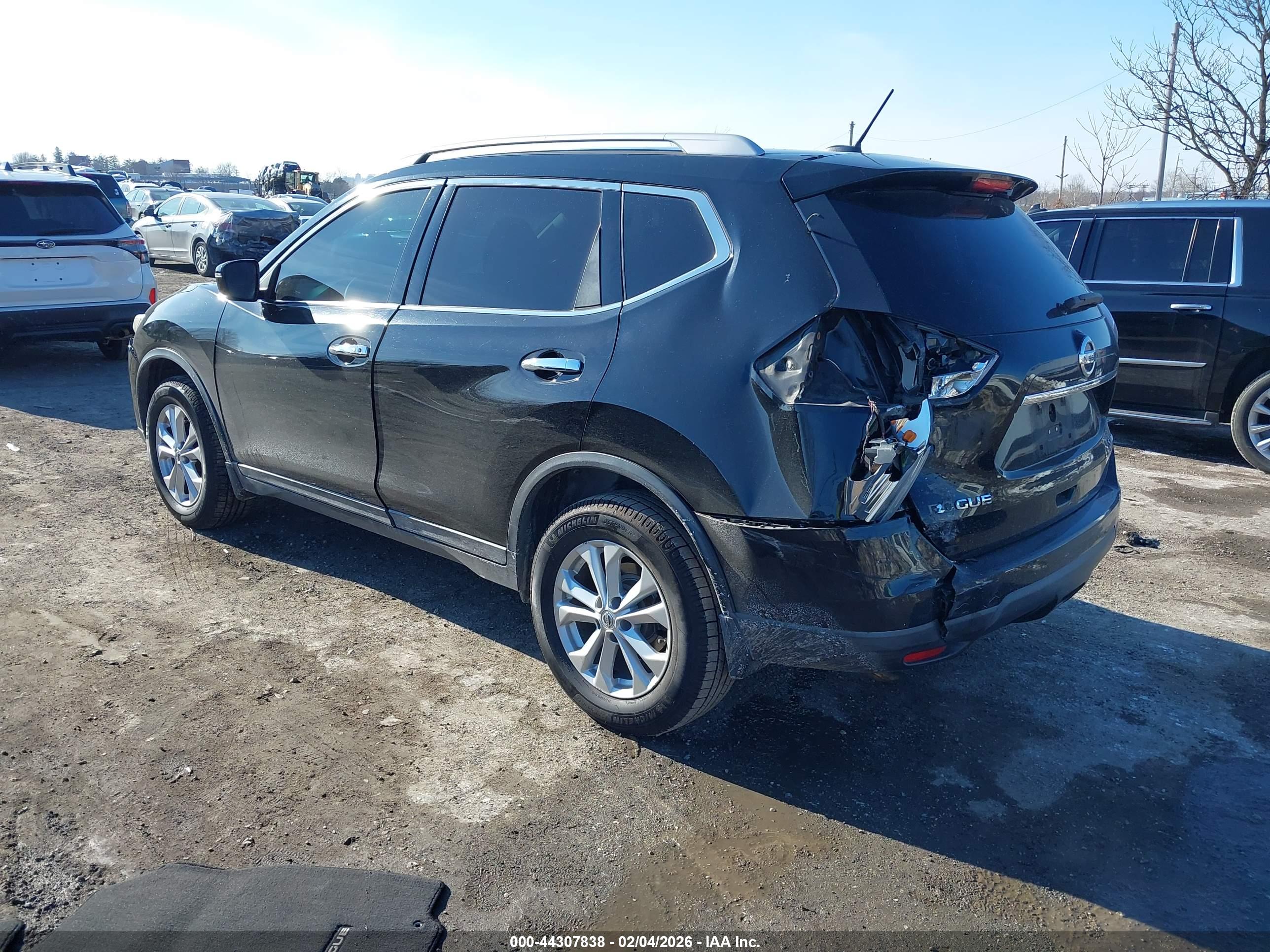 NISSAN ROGUE image 3