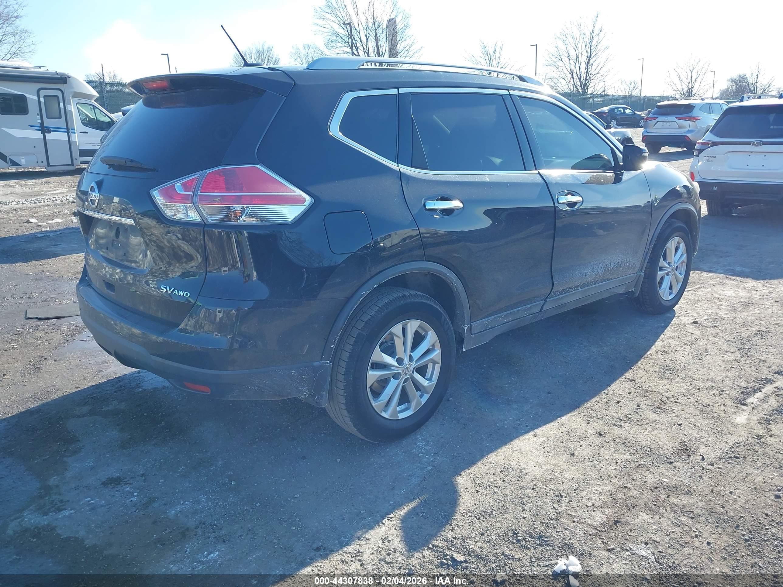 NISSAN ROGUE image 4