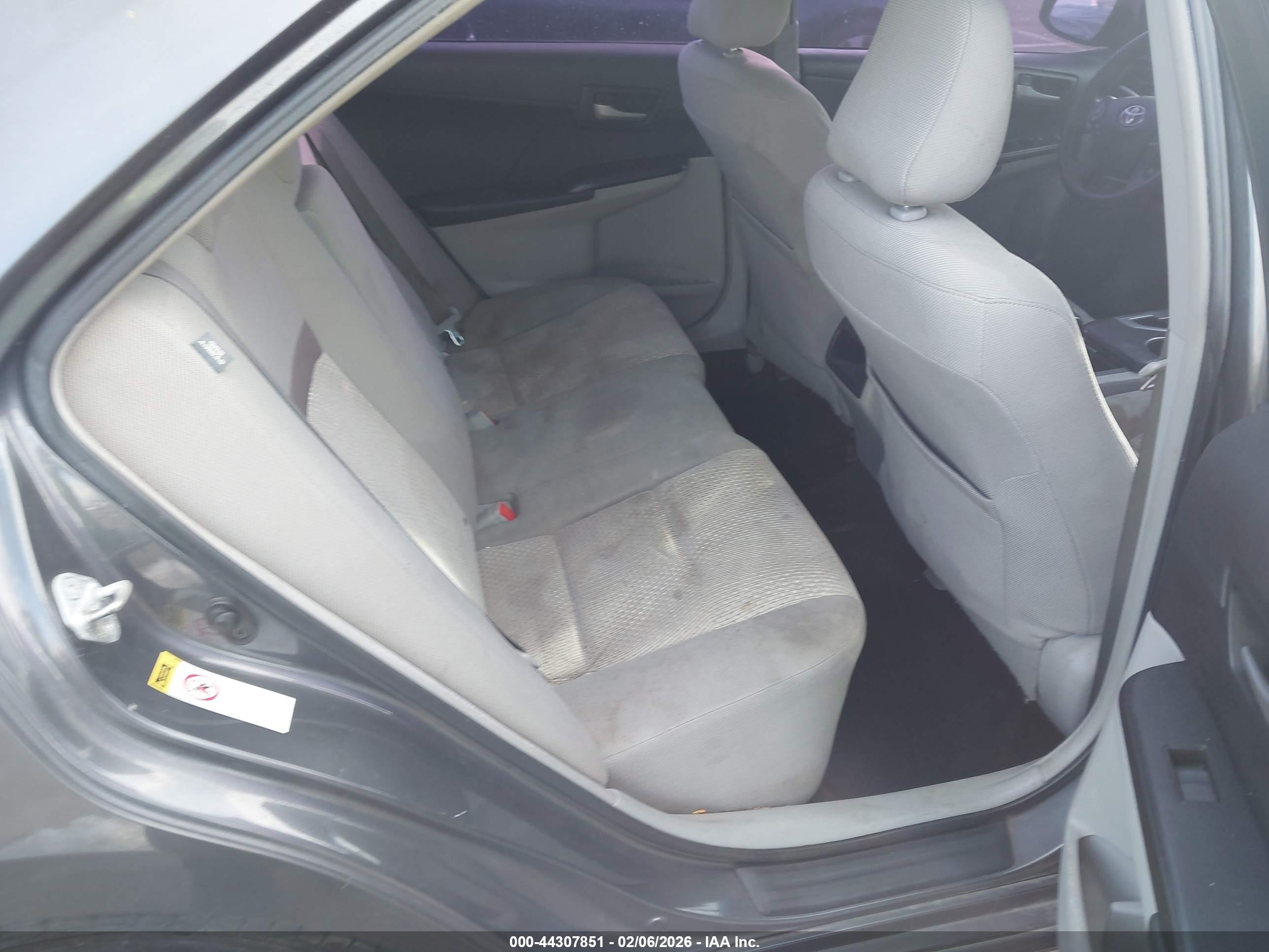 TOYOTA CAMRY image 8
