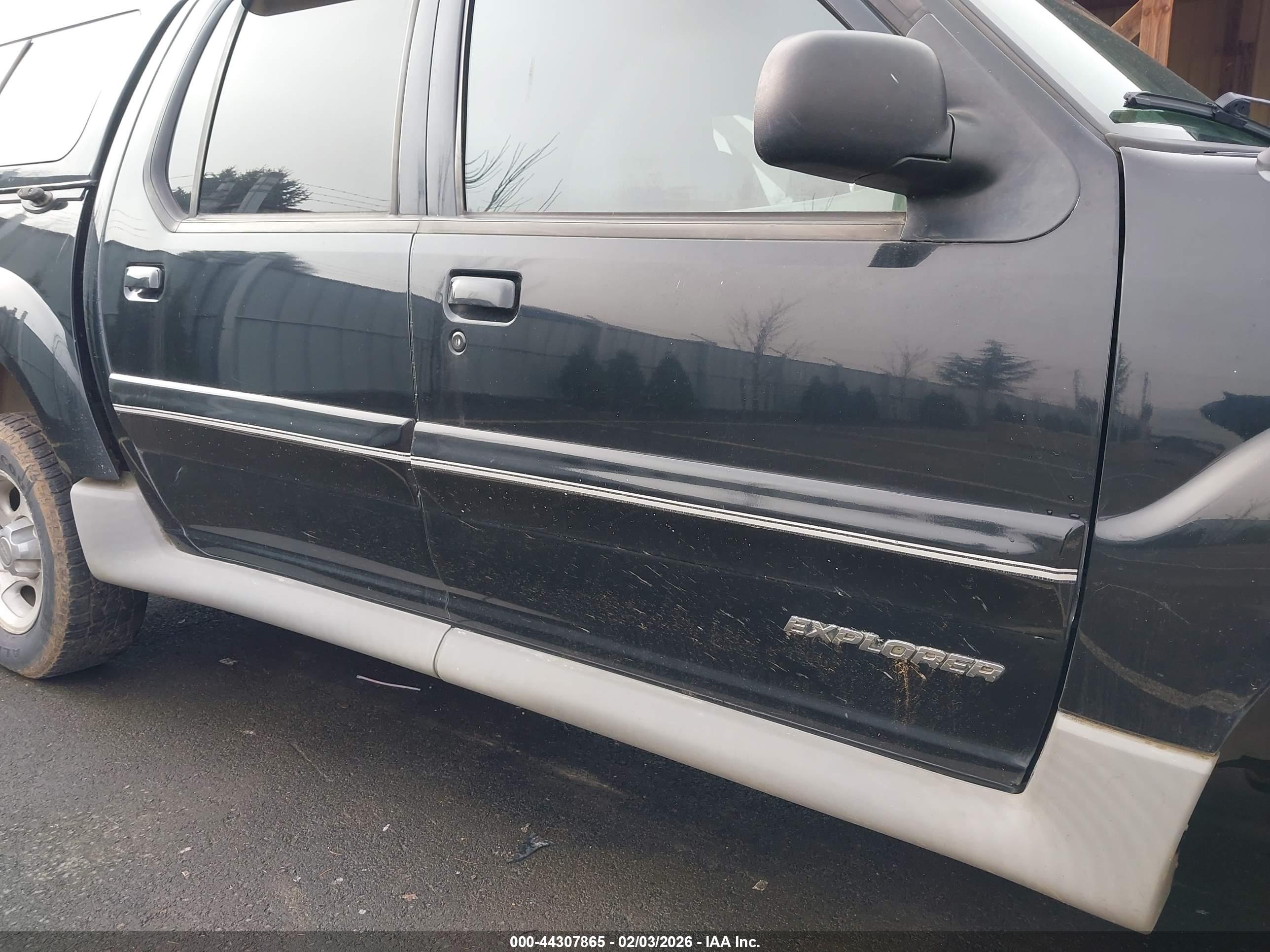 FORD EXPLORER image 6