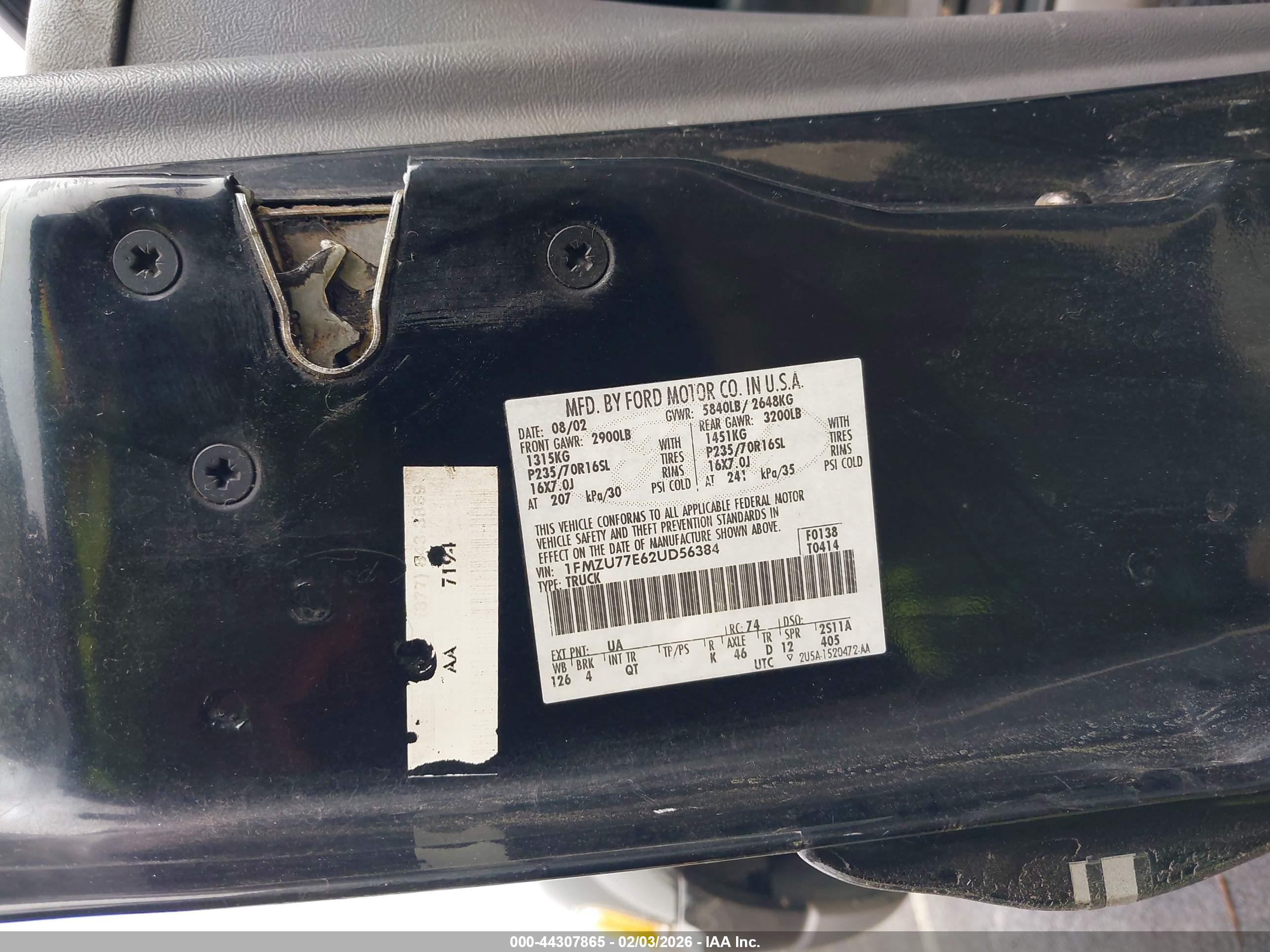 FORD EXPLORER image 9