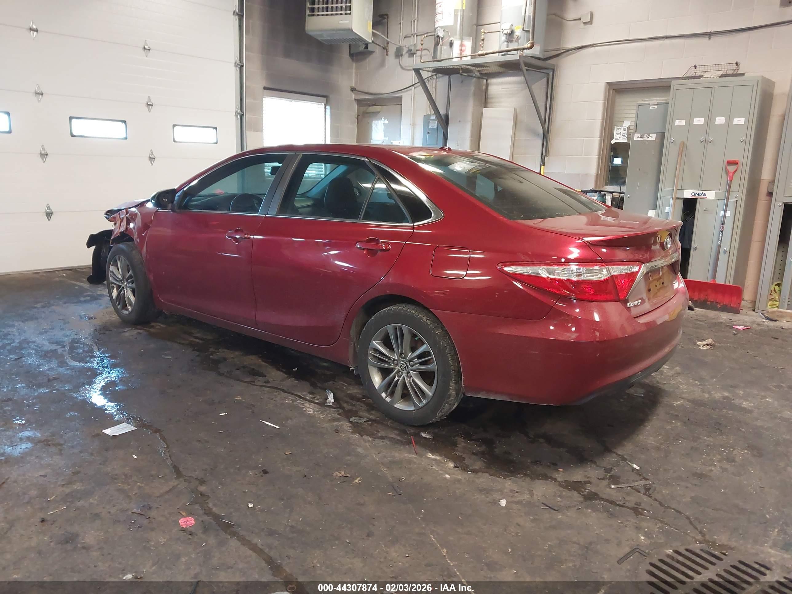 TOYOTA CAMRY image 3