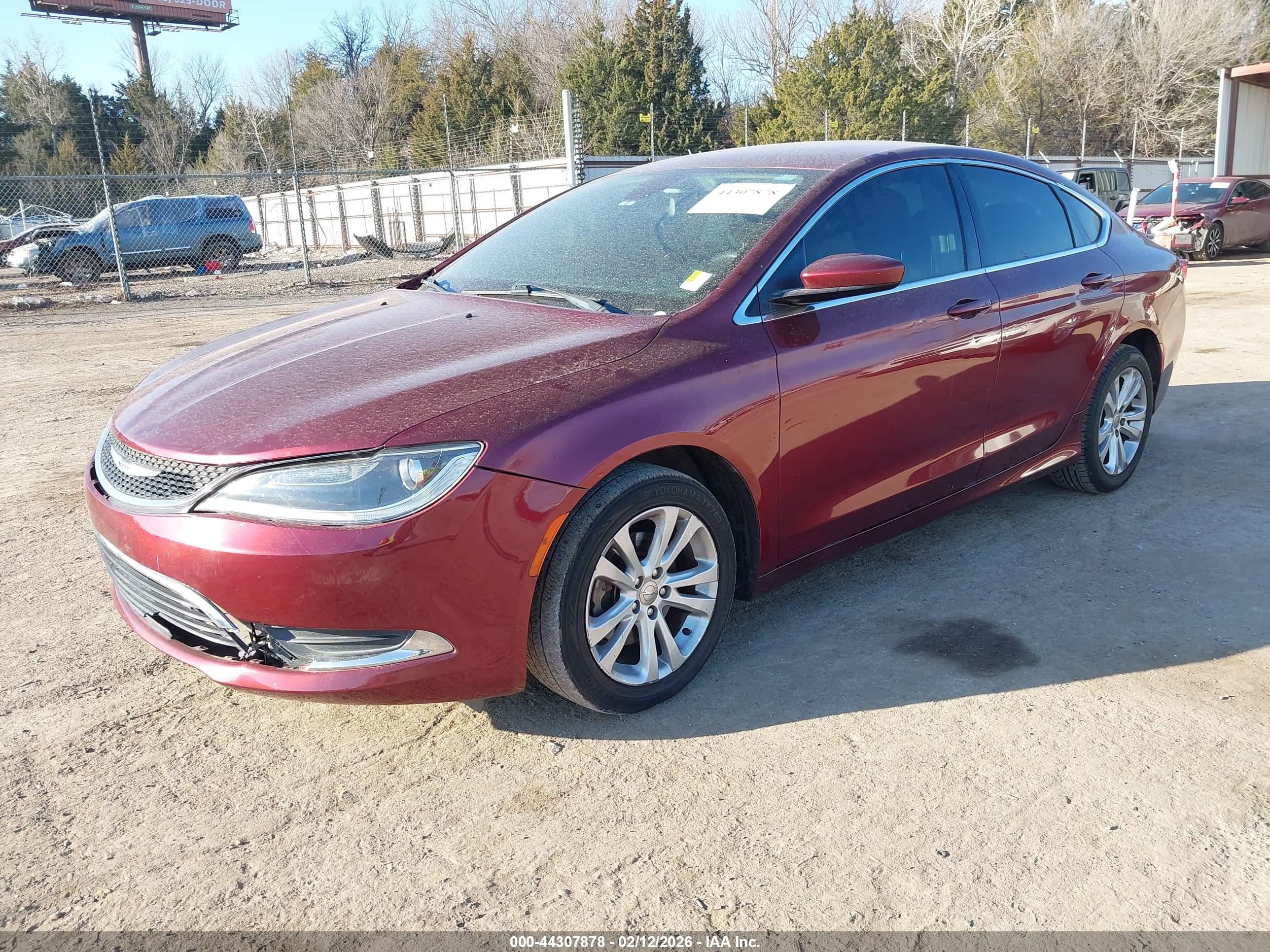 CHRYSLER 200 image 2