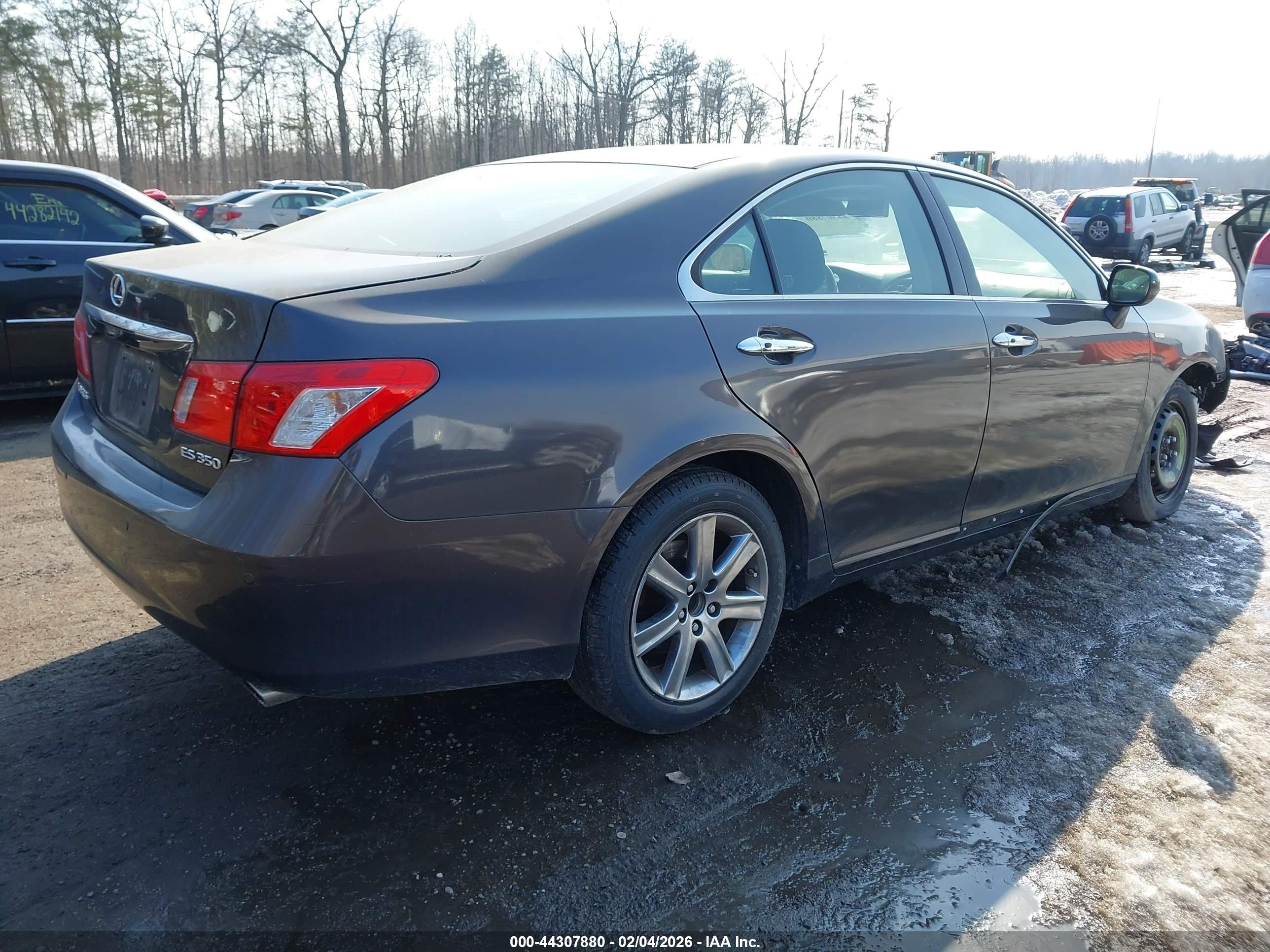 LEXUS ES image 4