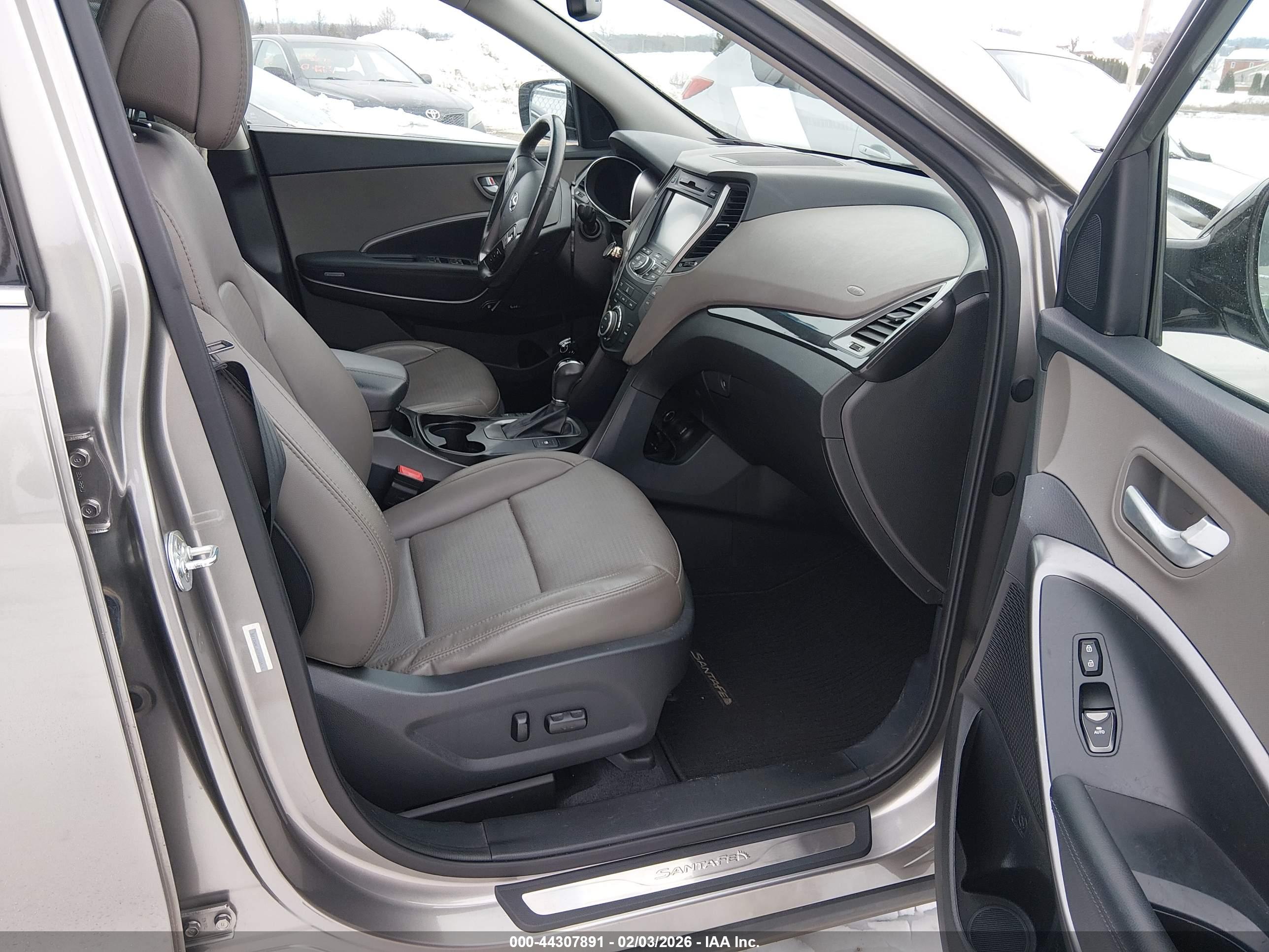 HYUNDAI SANTA image 5