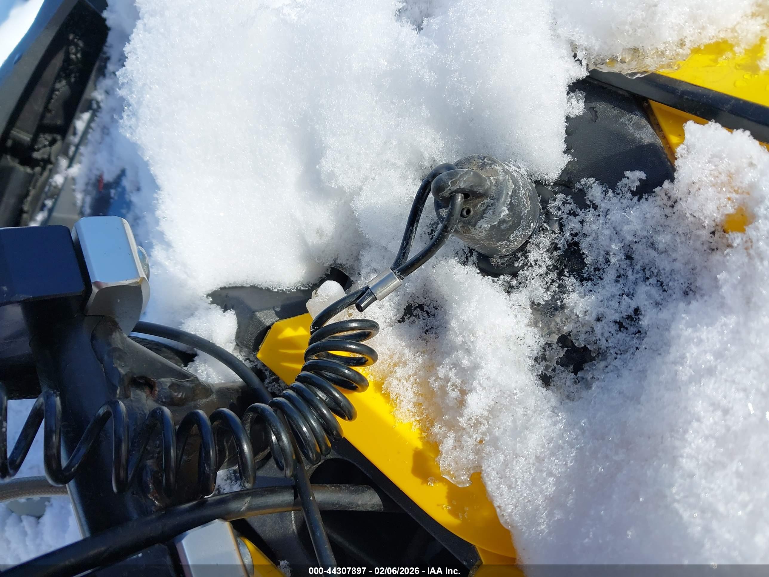 SKI-DOO MXZ image 11