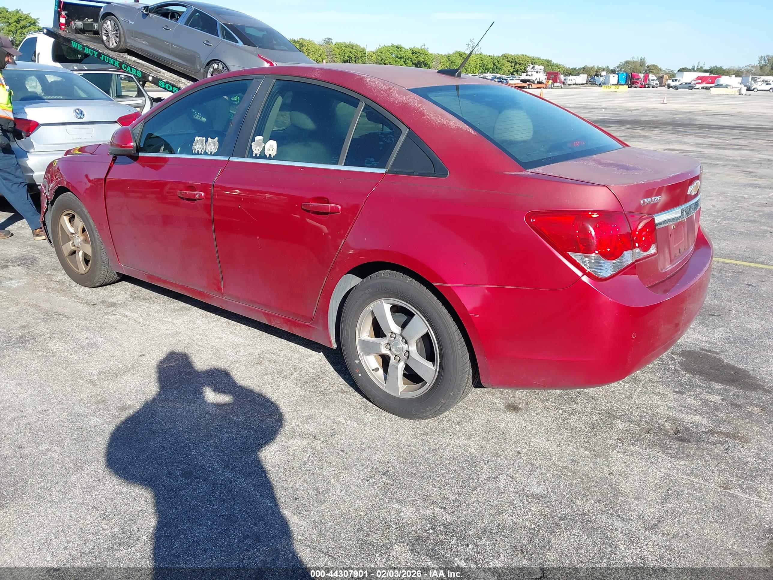 CHEVROLET CRUZE image 3
