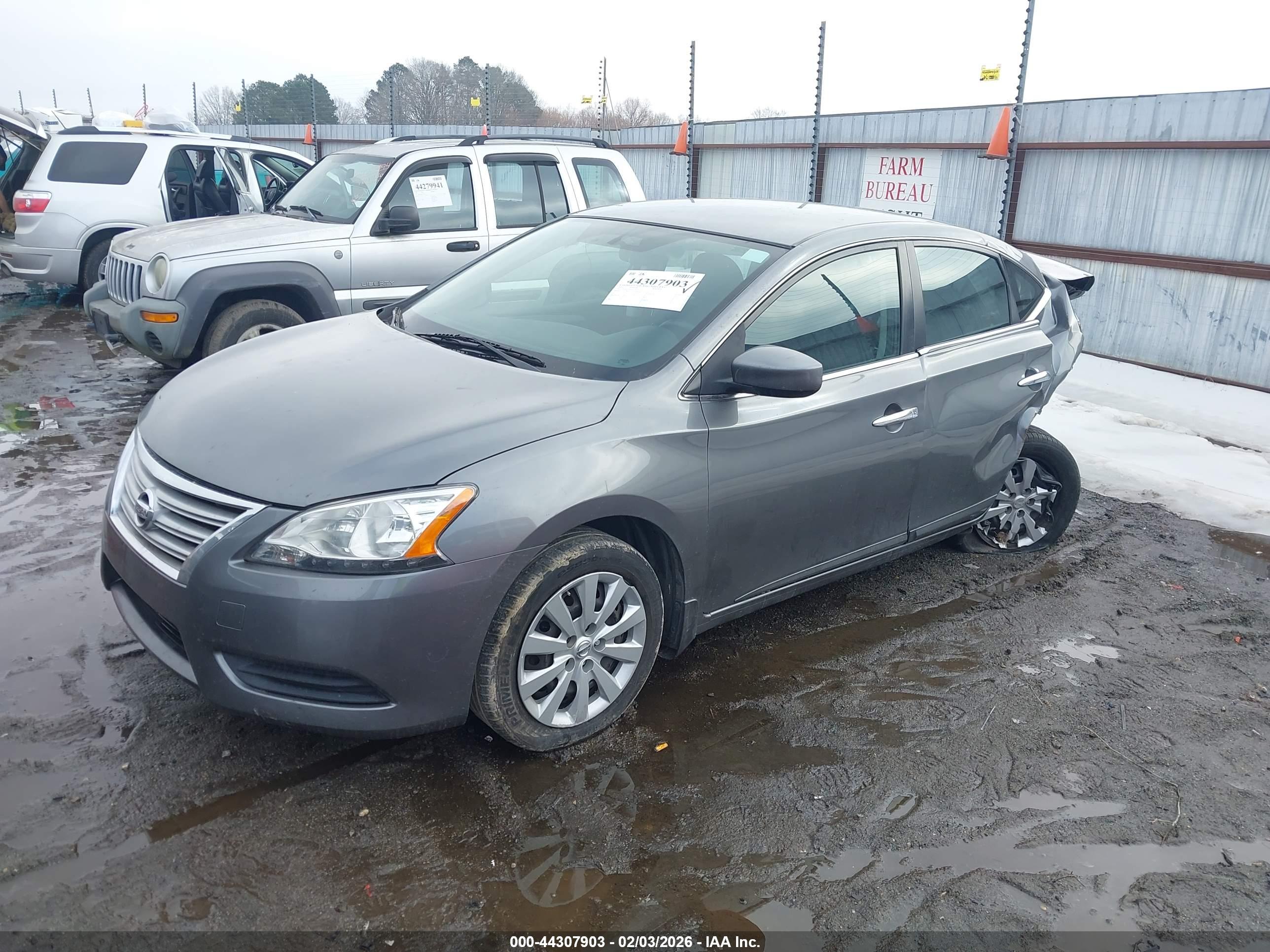 NISSAN SENTRA image 2
