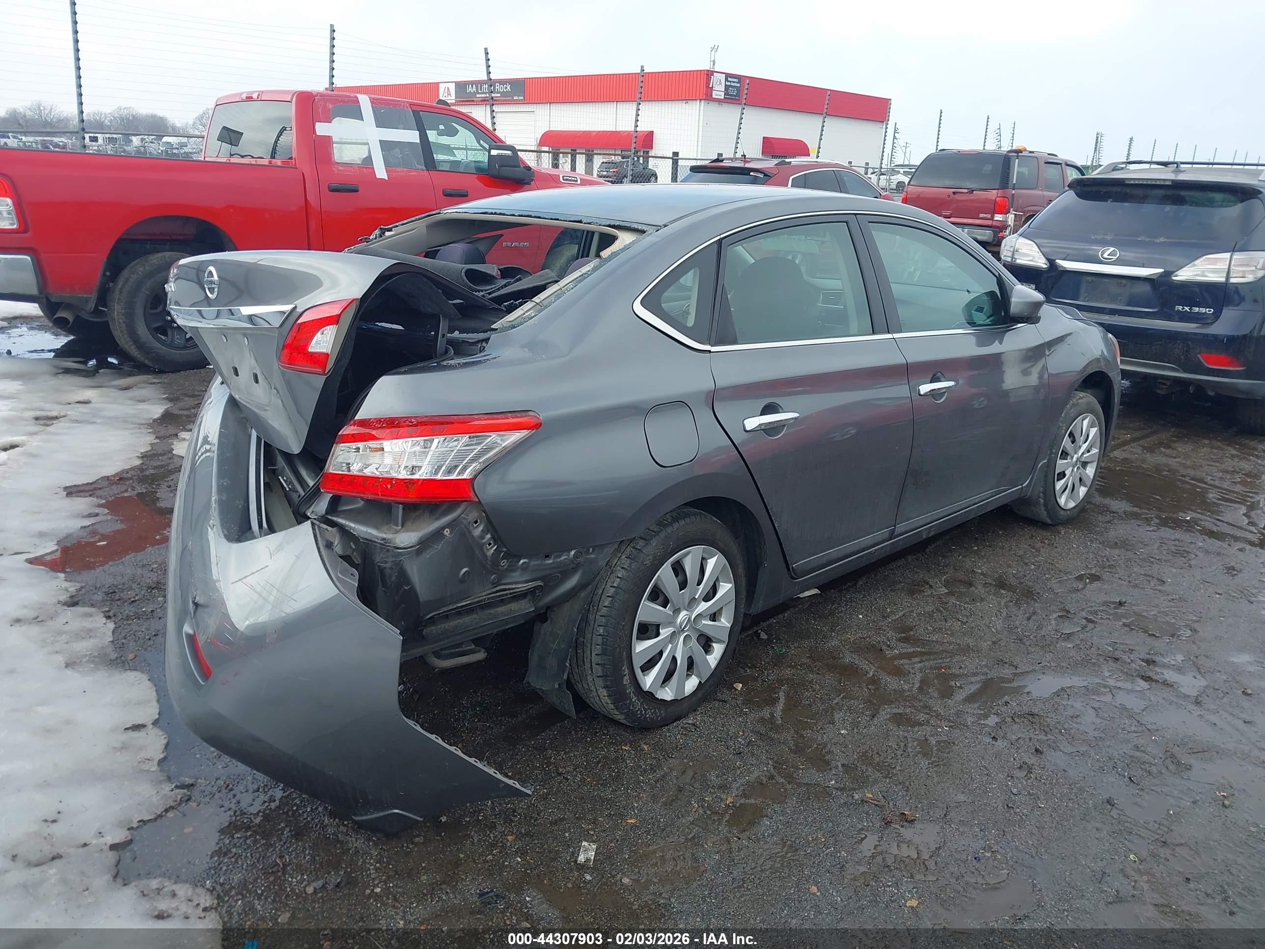 NISSAN SENTRA image 4