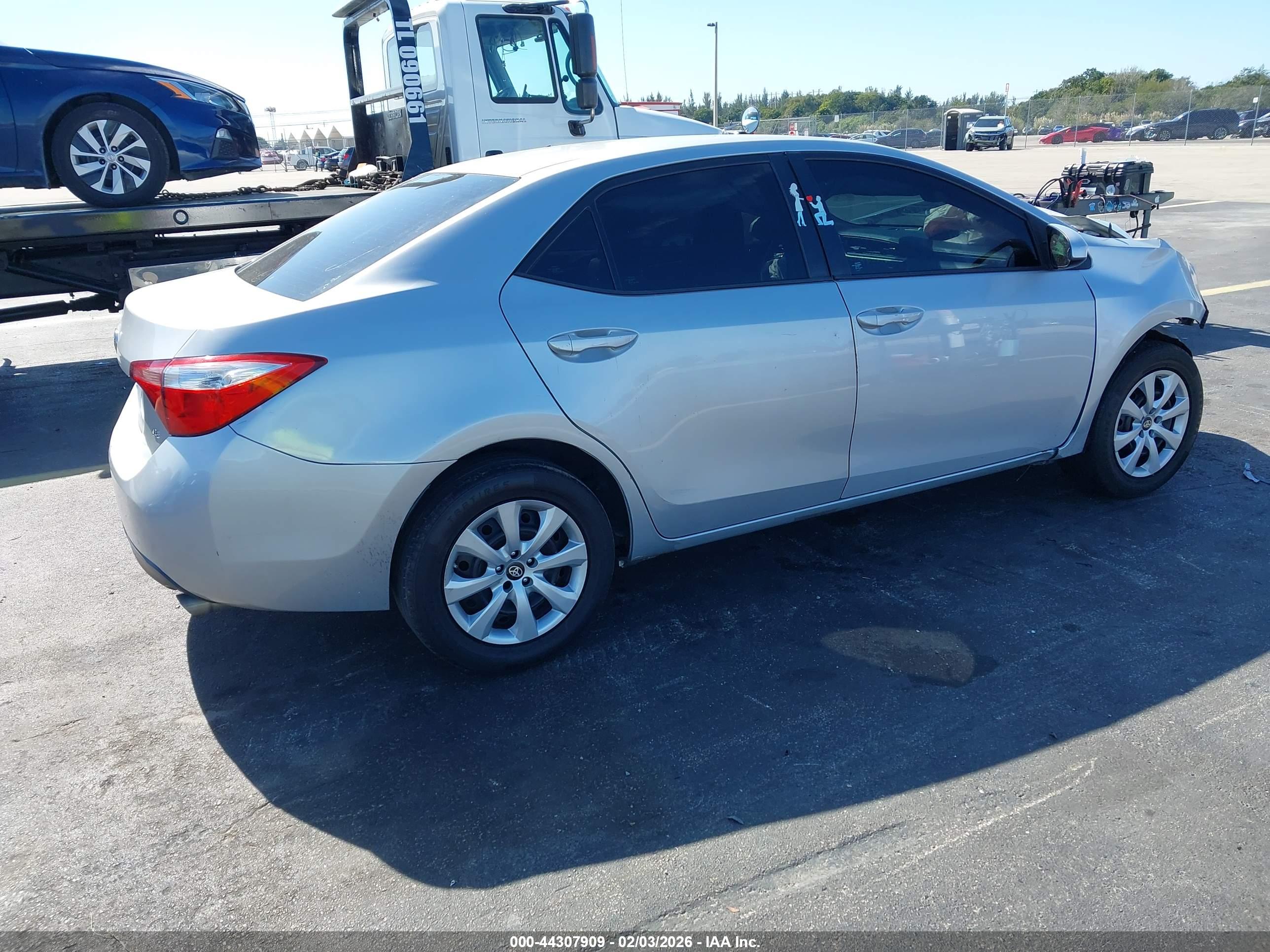 TOYOTA COROLLA image 4