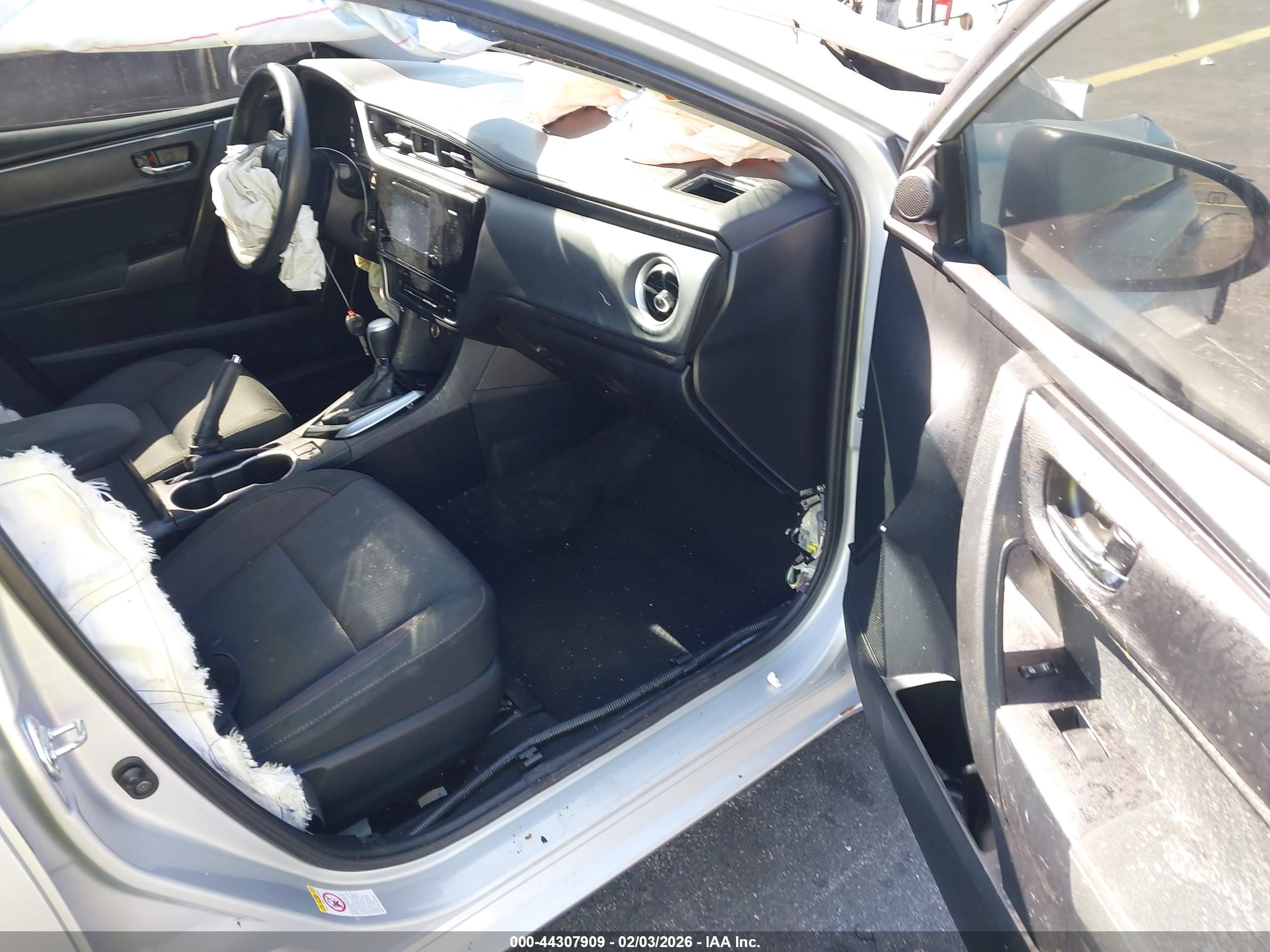 TOYOTA COROLLA image 5