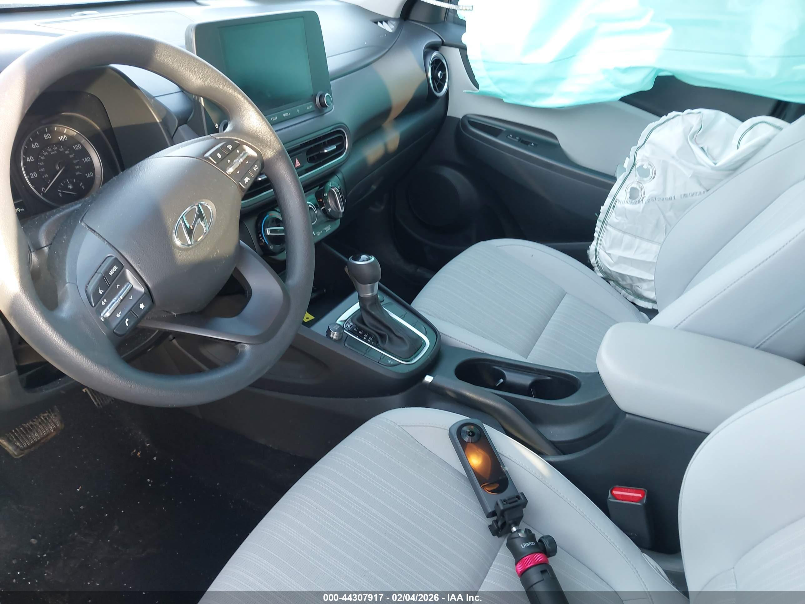 HYUNDAI KONA image 5