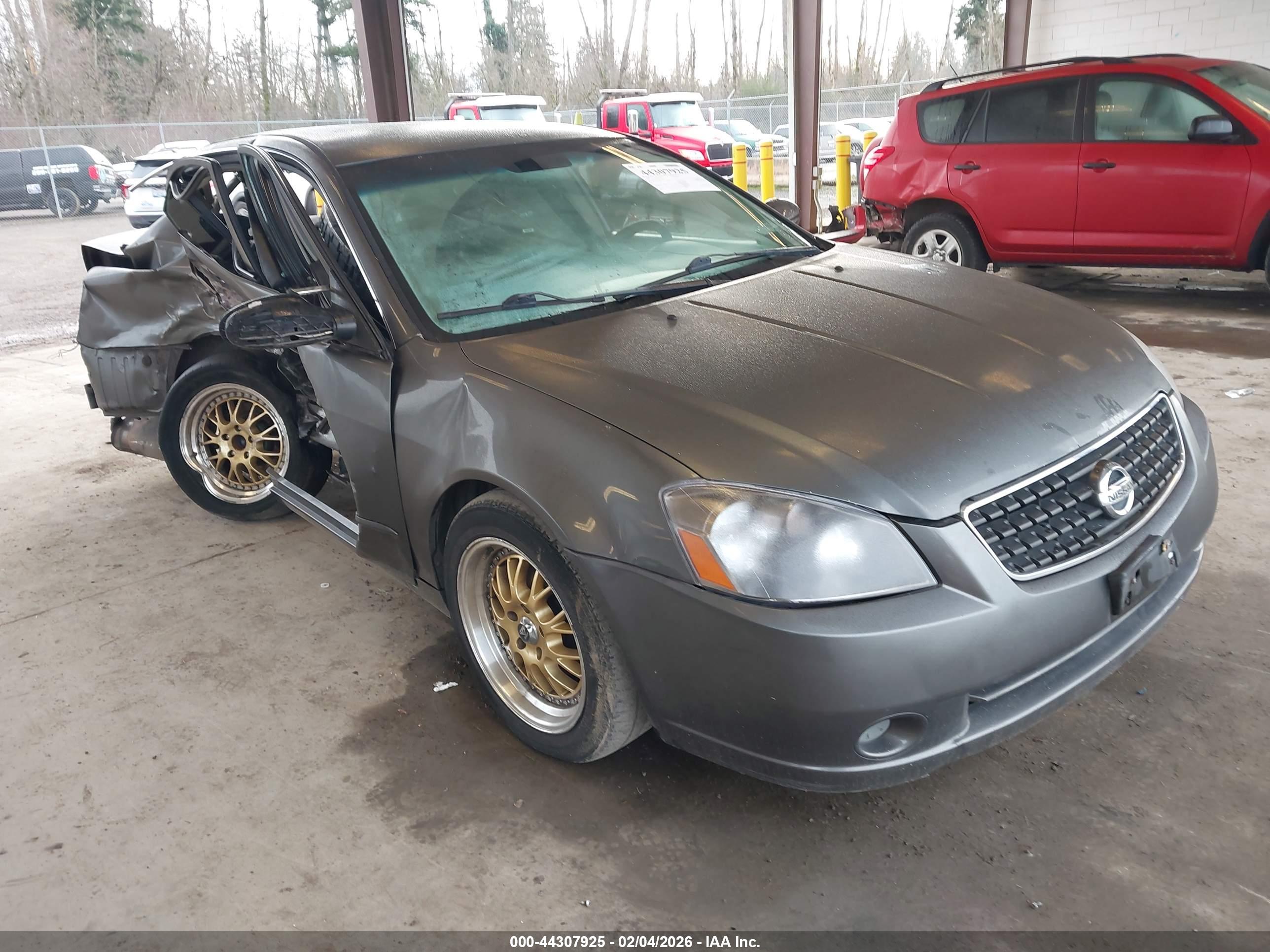 NISSAN ALTIMA image 6