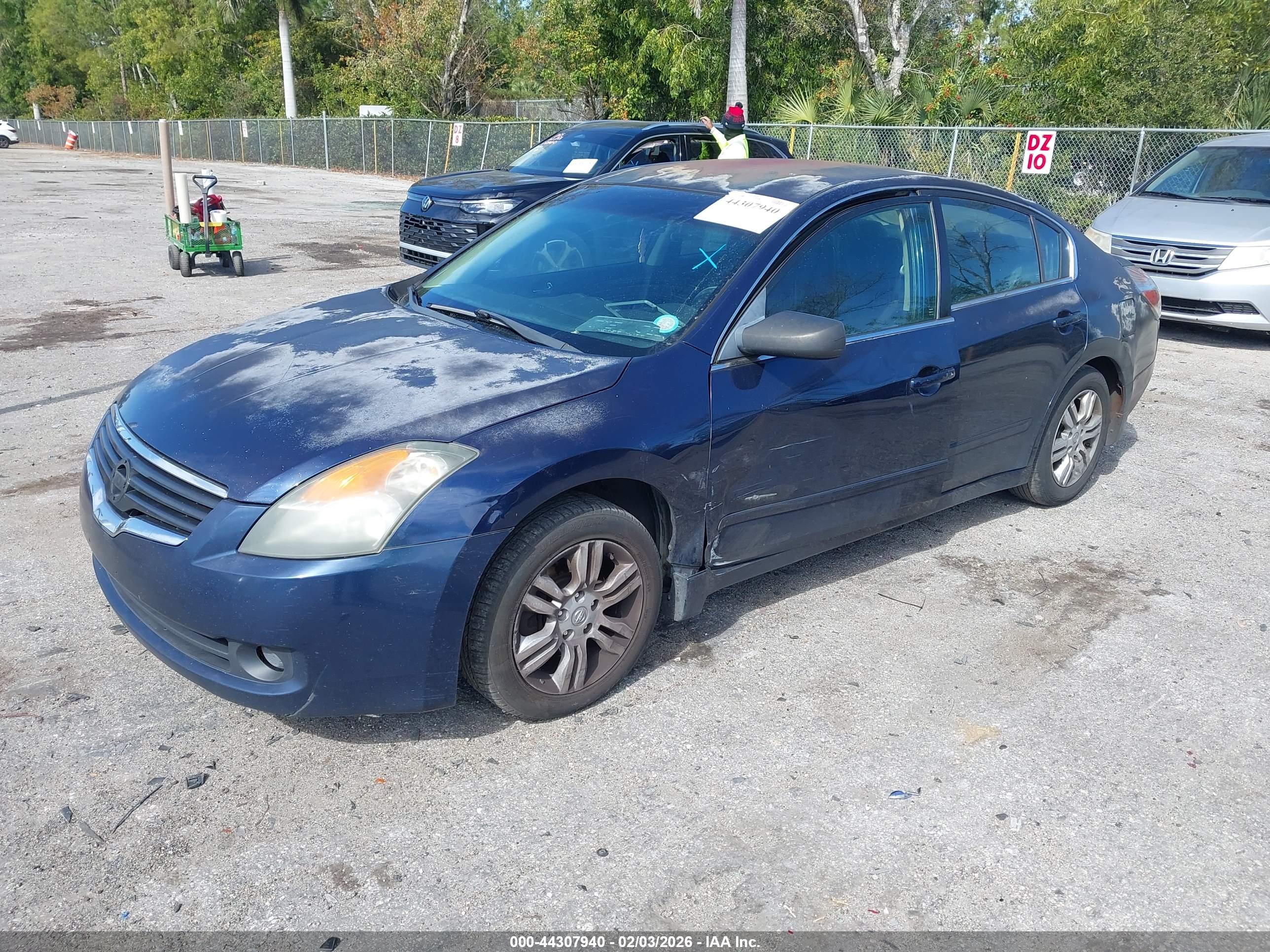 NISSAN ALTIMA image 2