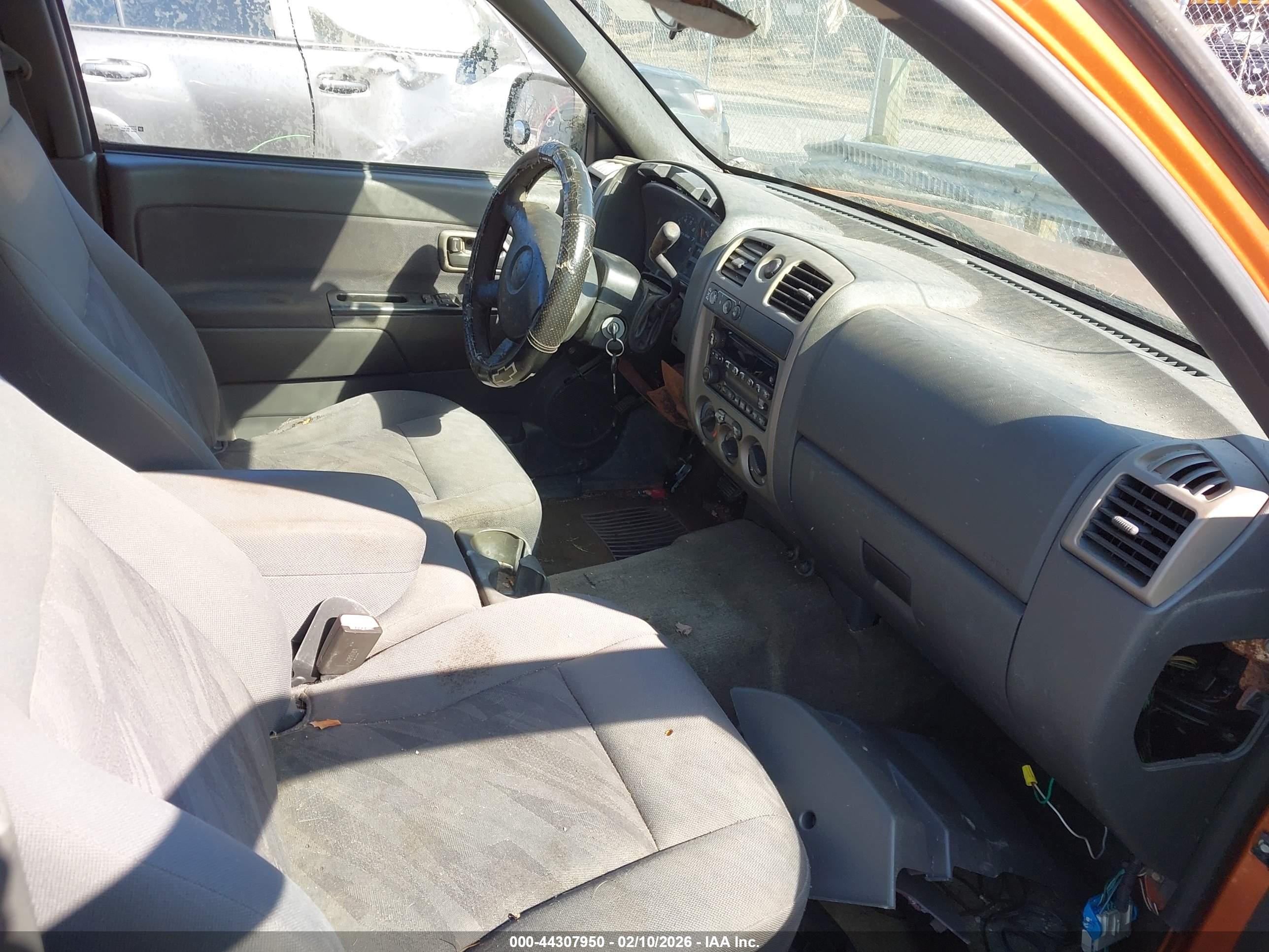 CHEVROLET COLORADO image 5