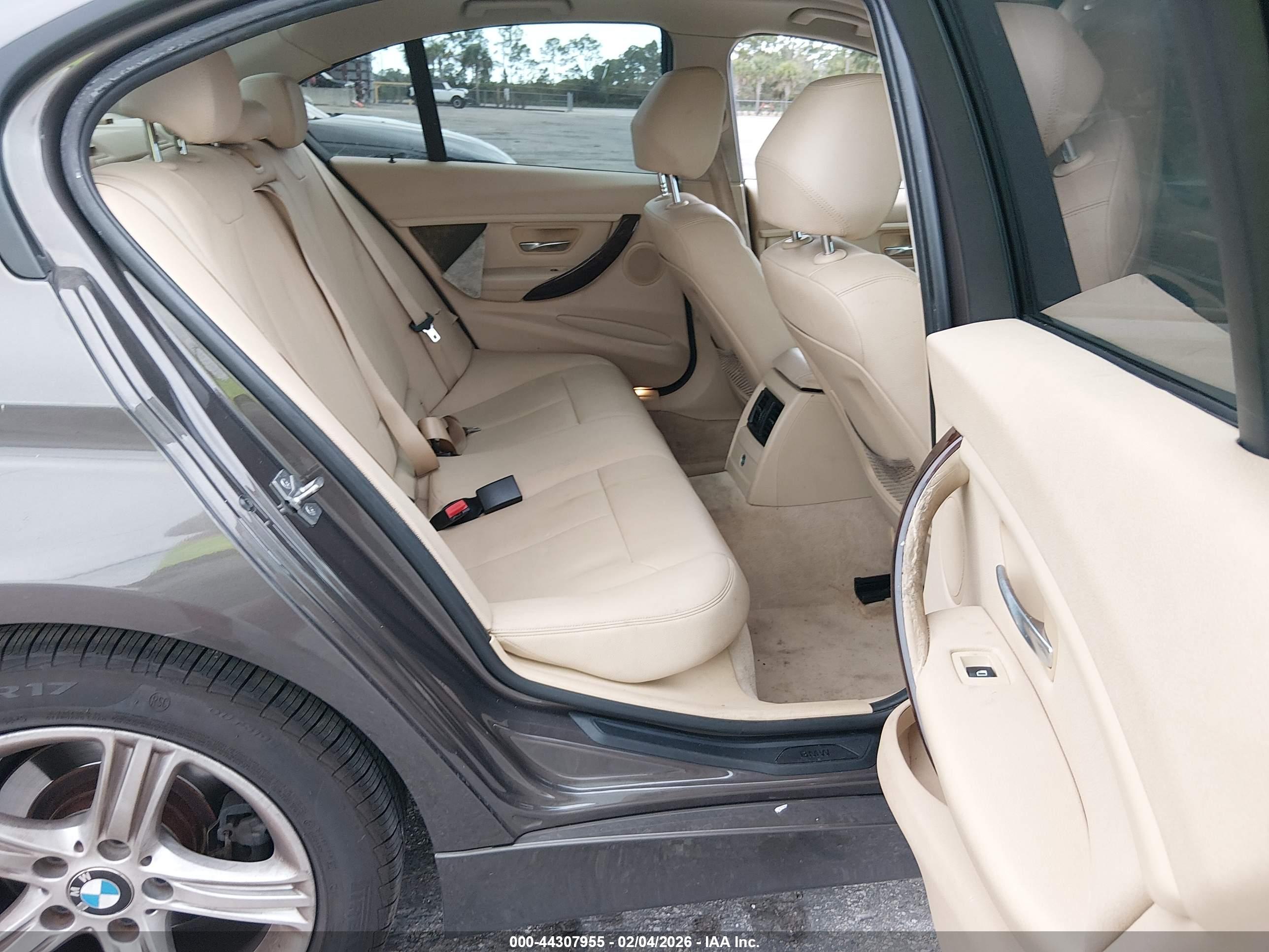BMW 328D image 8