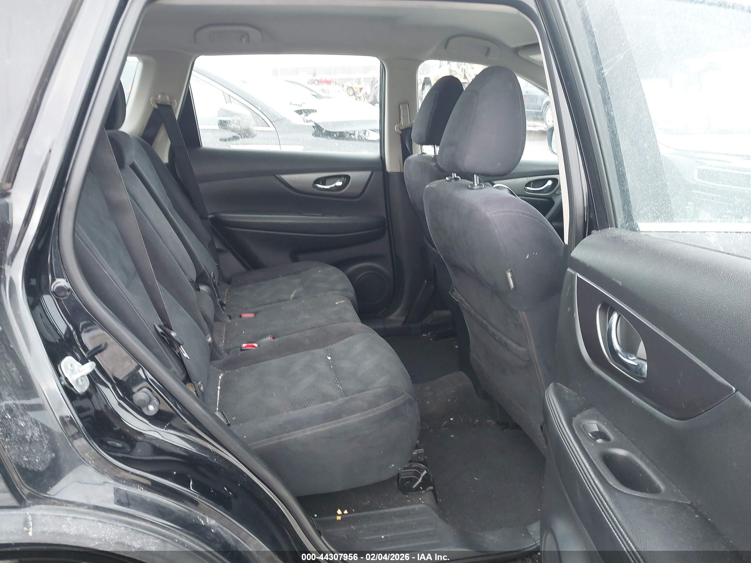 NISSAN ROGUE image 8