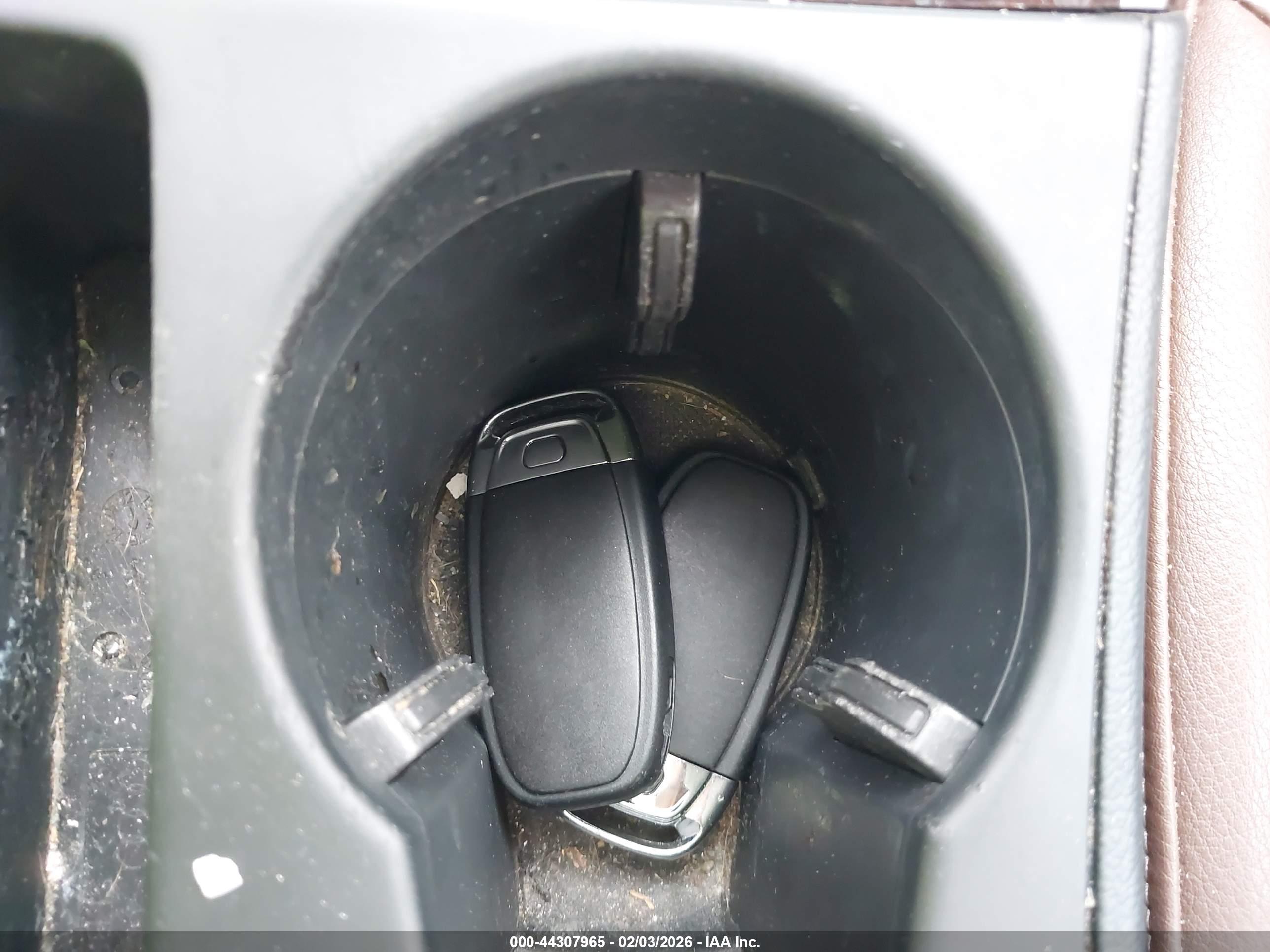 AUDI A4 image 11