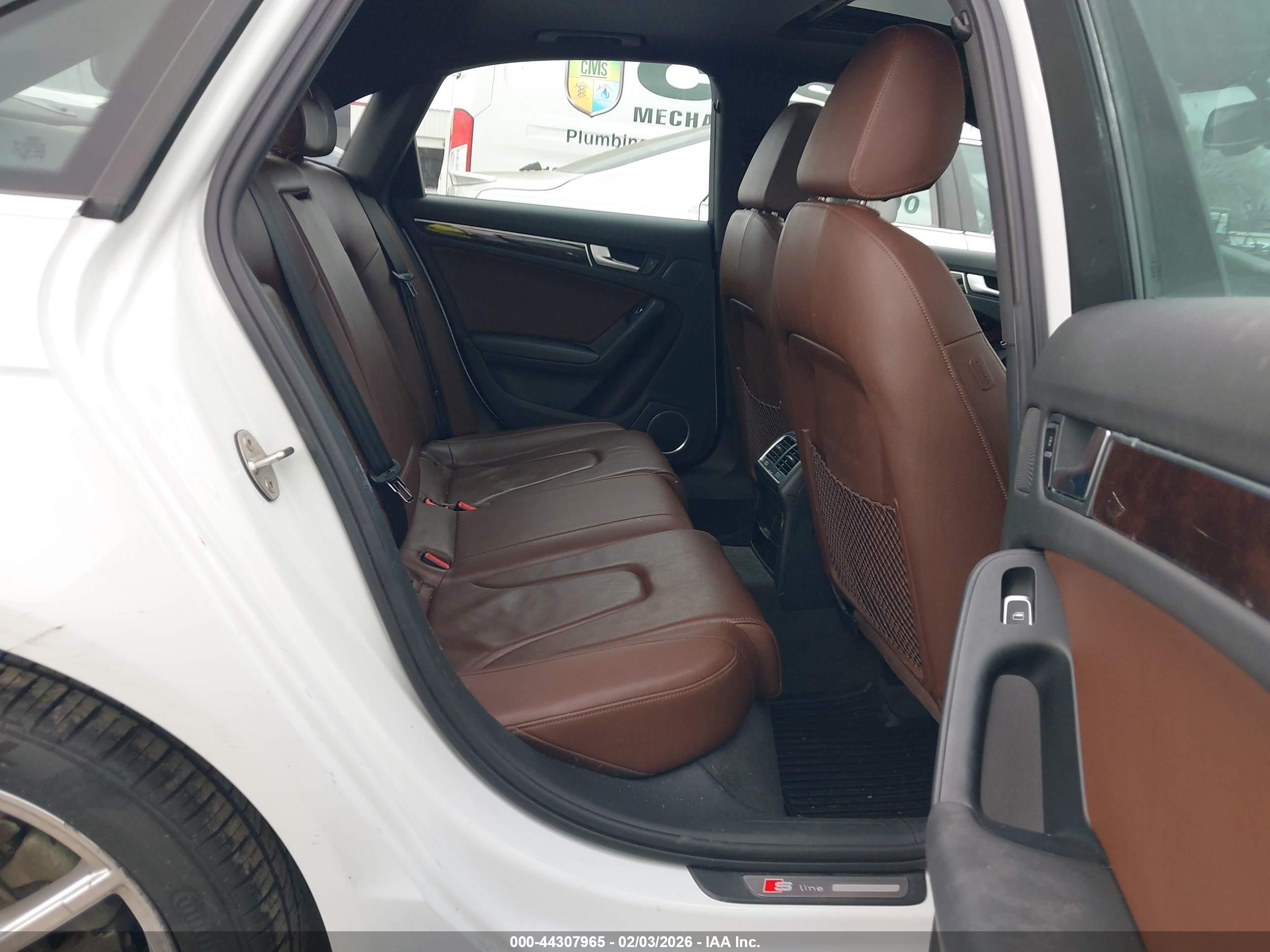 AUDI A4 image 8