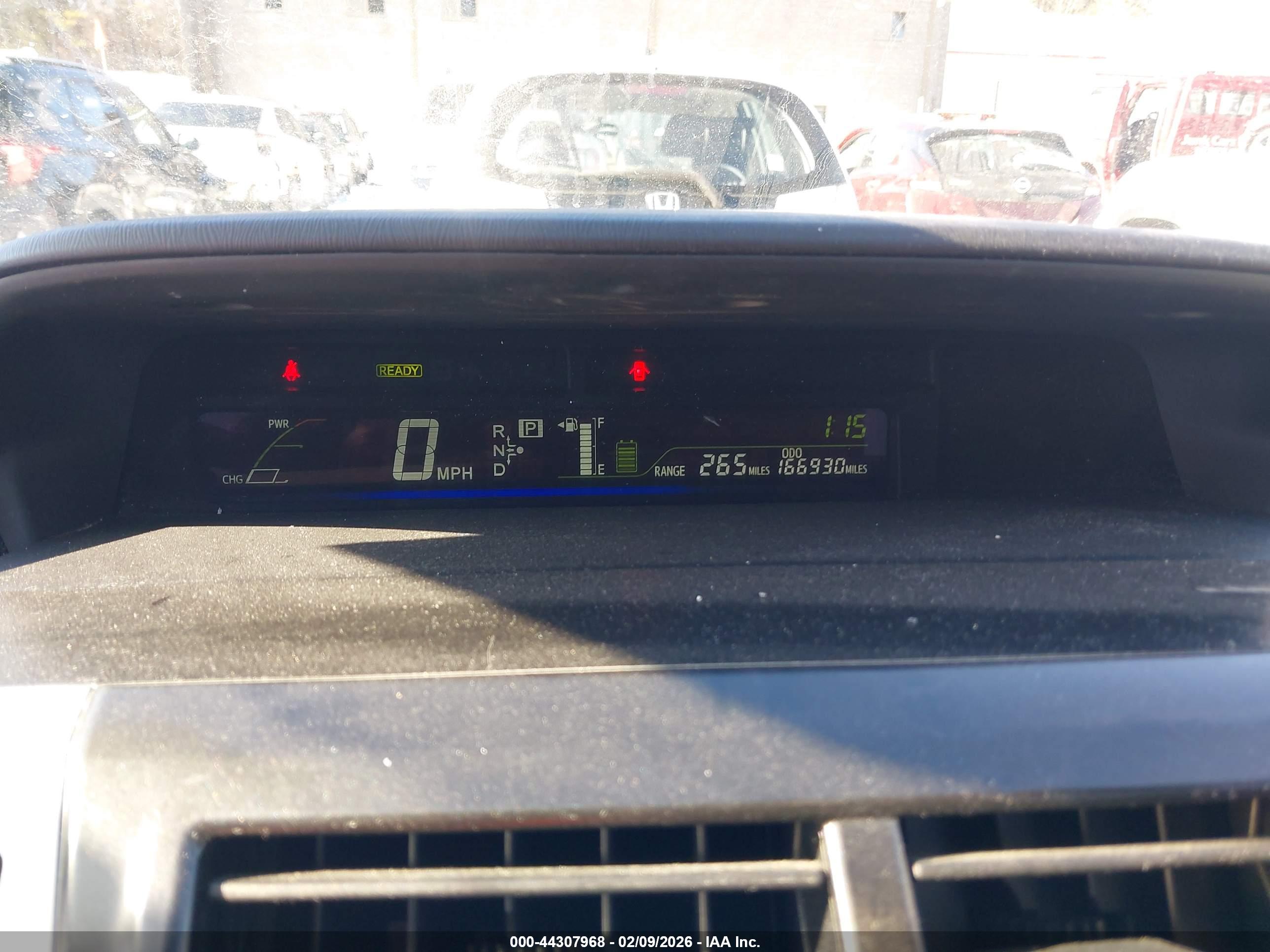 TOYOTA PRIUS image 7