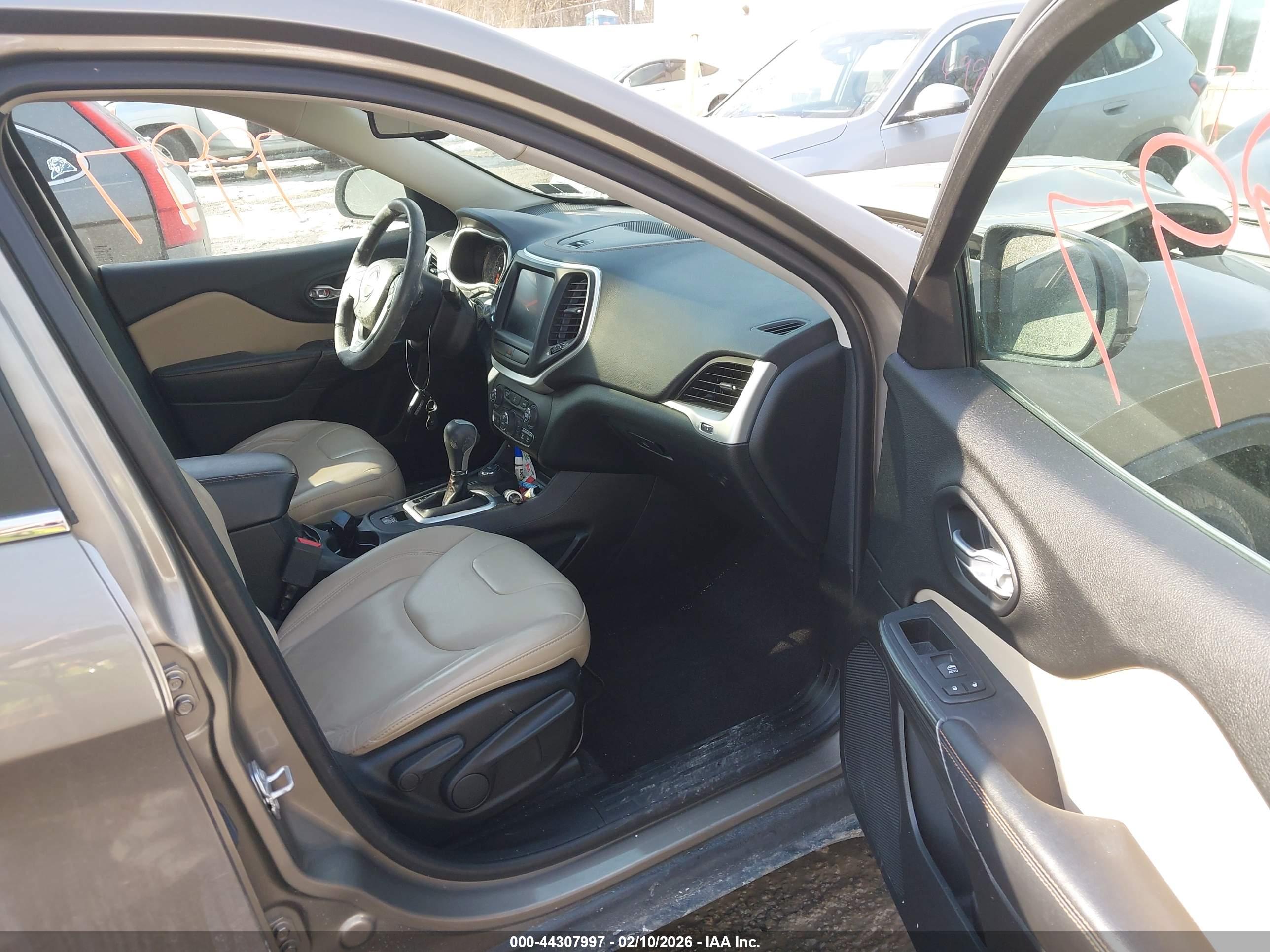 JEEP CHEROKEE image 5