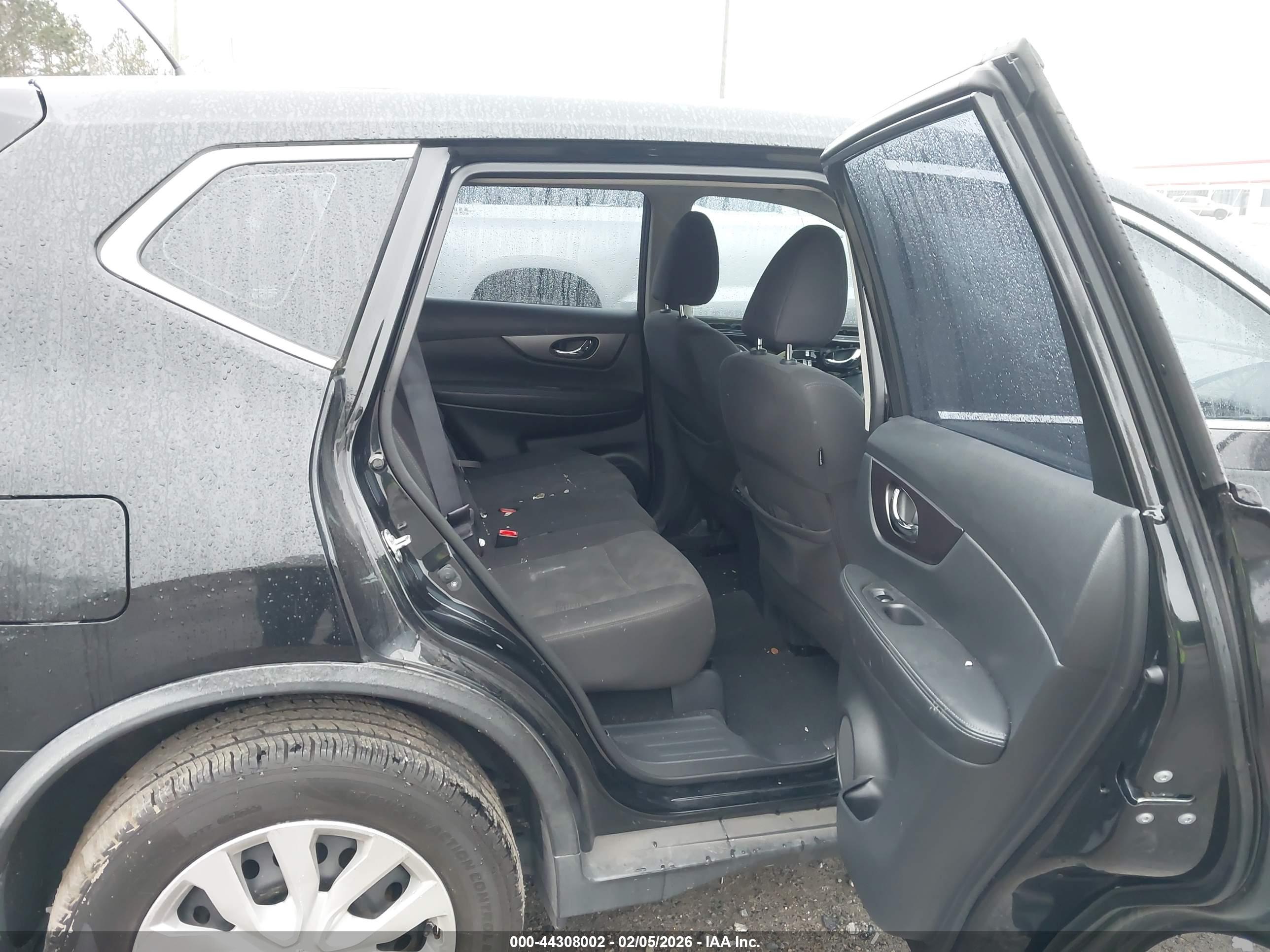 NISSAN ROGUE image 8