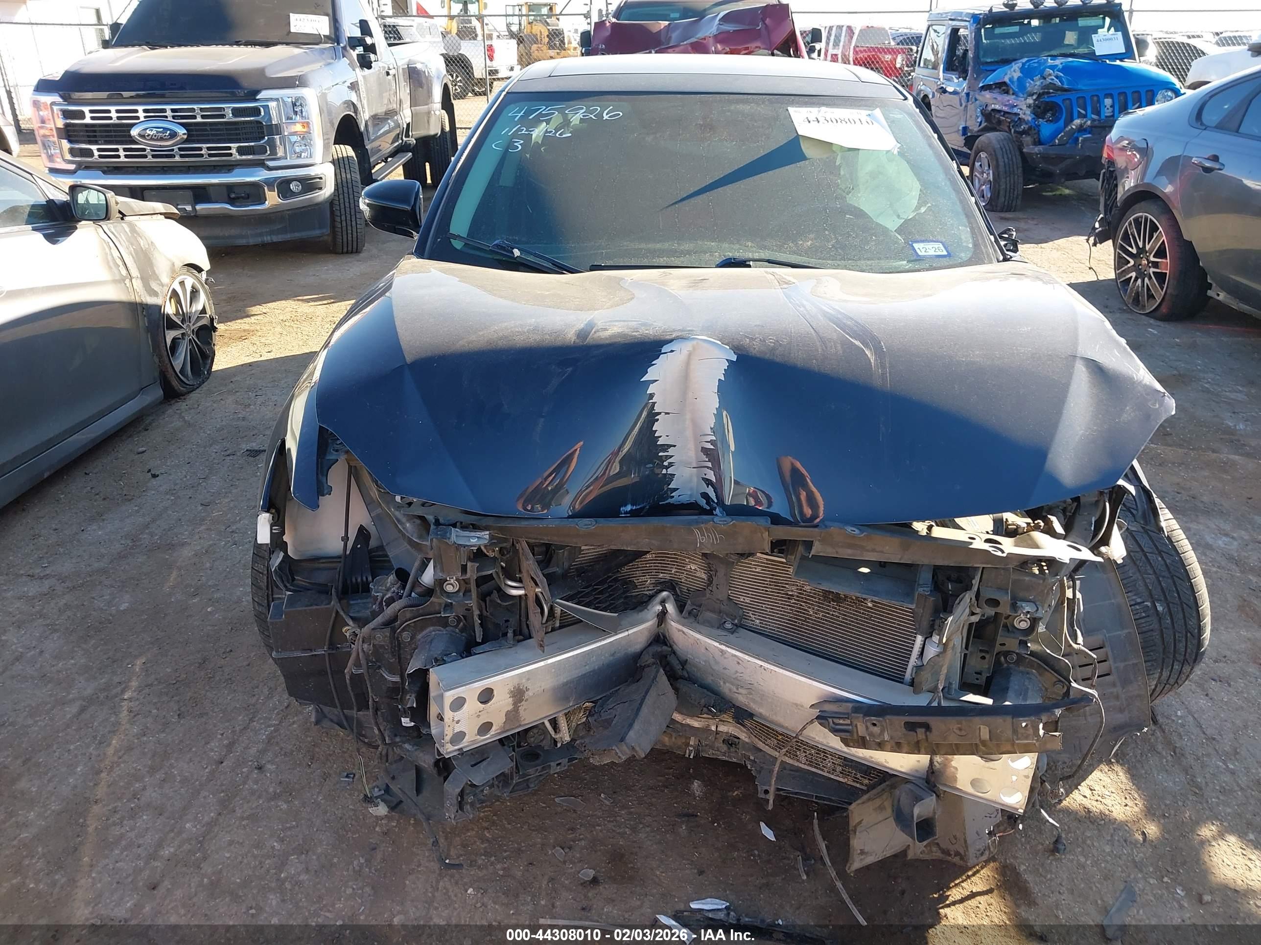 NISSAN MAXIMA image 6