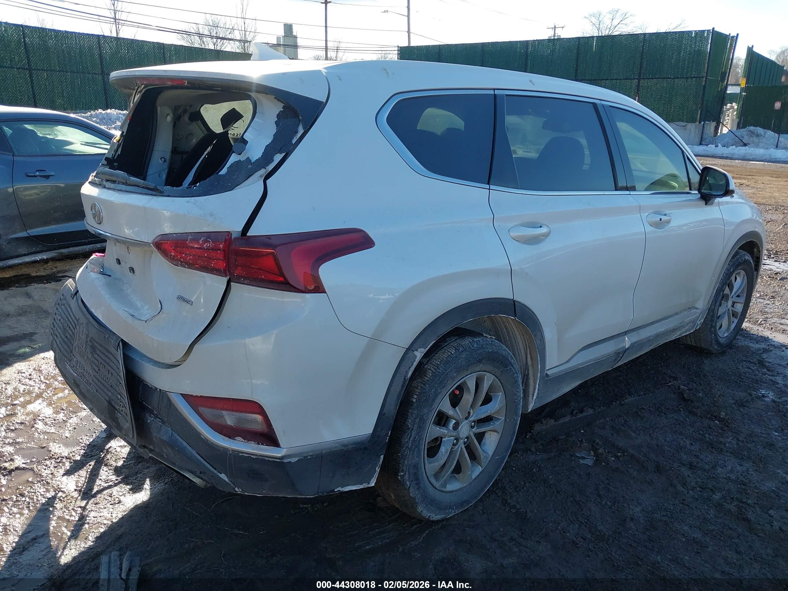 HYUNDAI SANTA image 4
