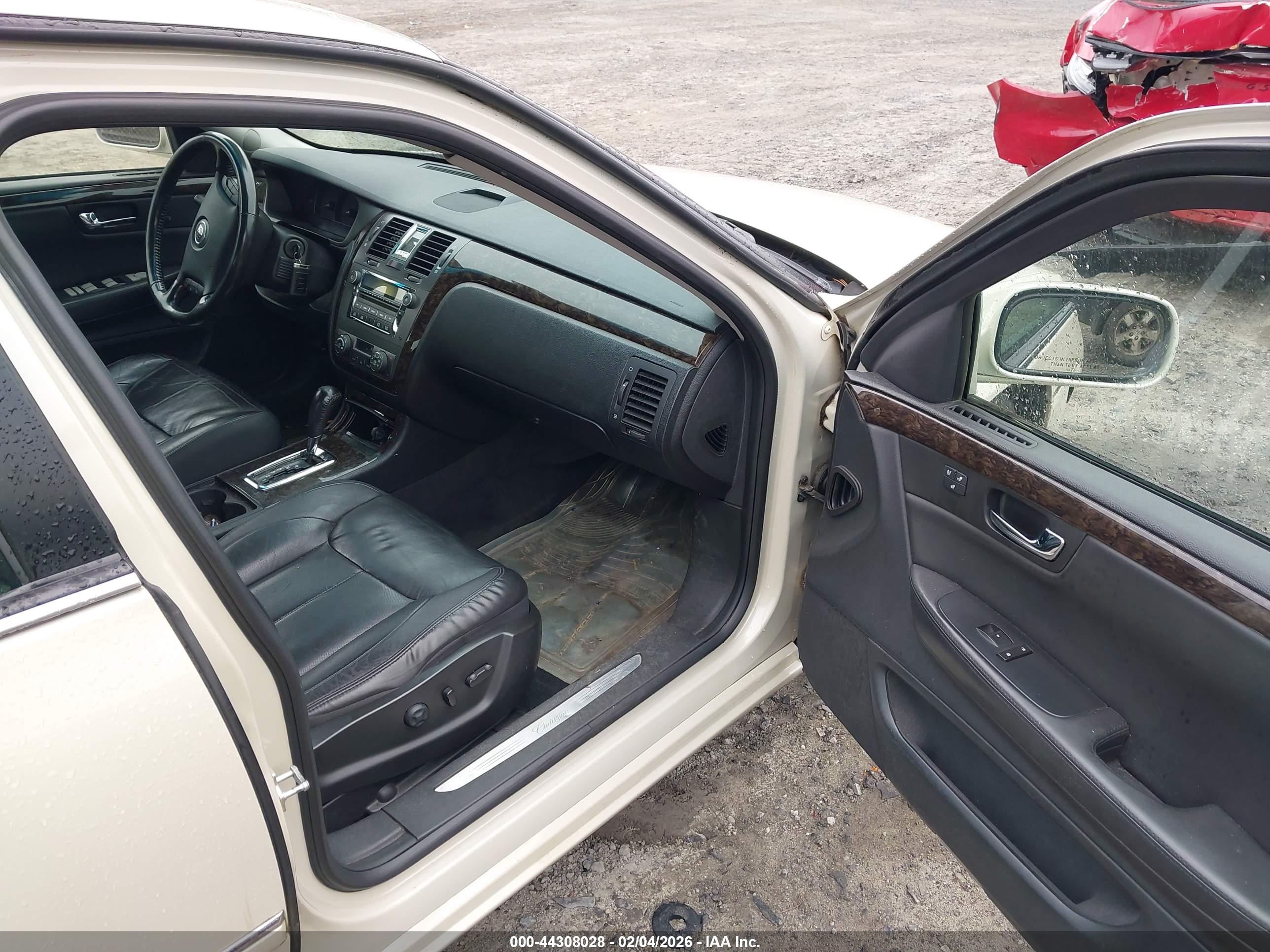CADILLAC DTS image 5