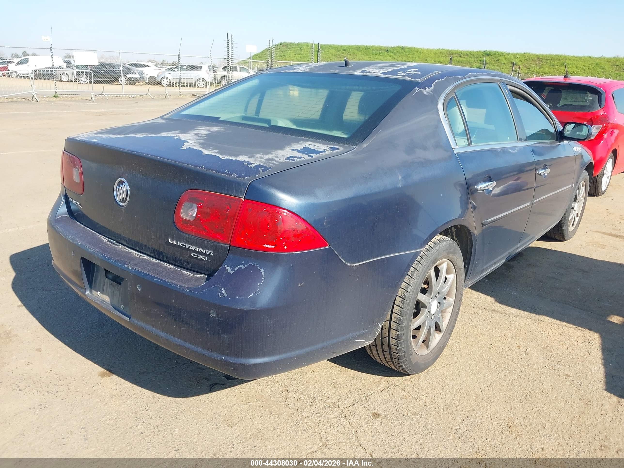 BUICK LUCERNE image 4