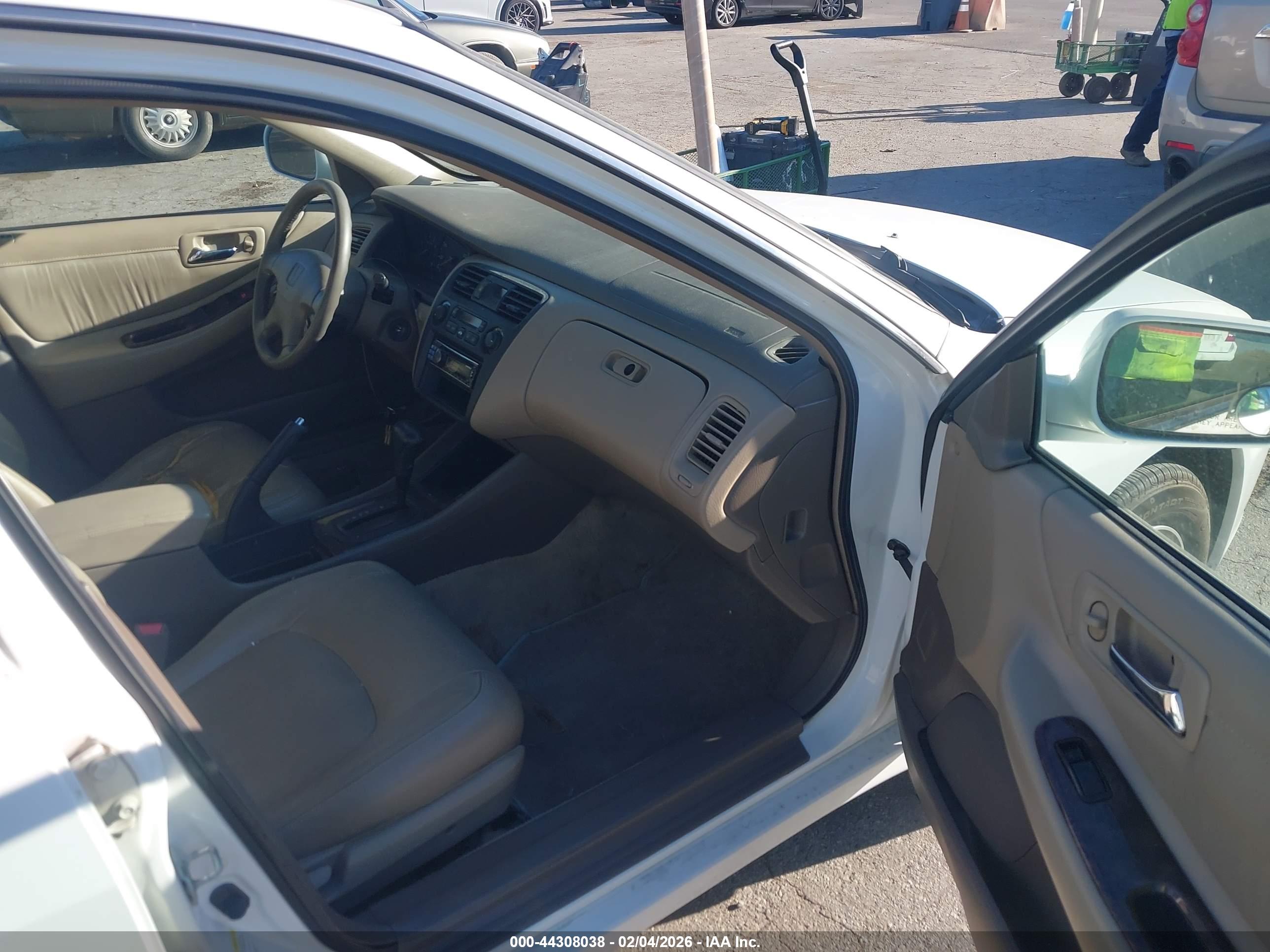 HONDA ACCORD image 5