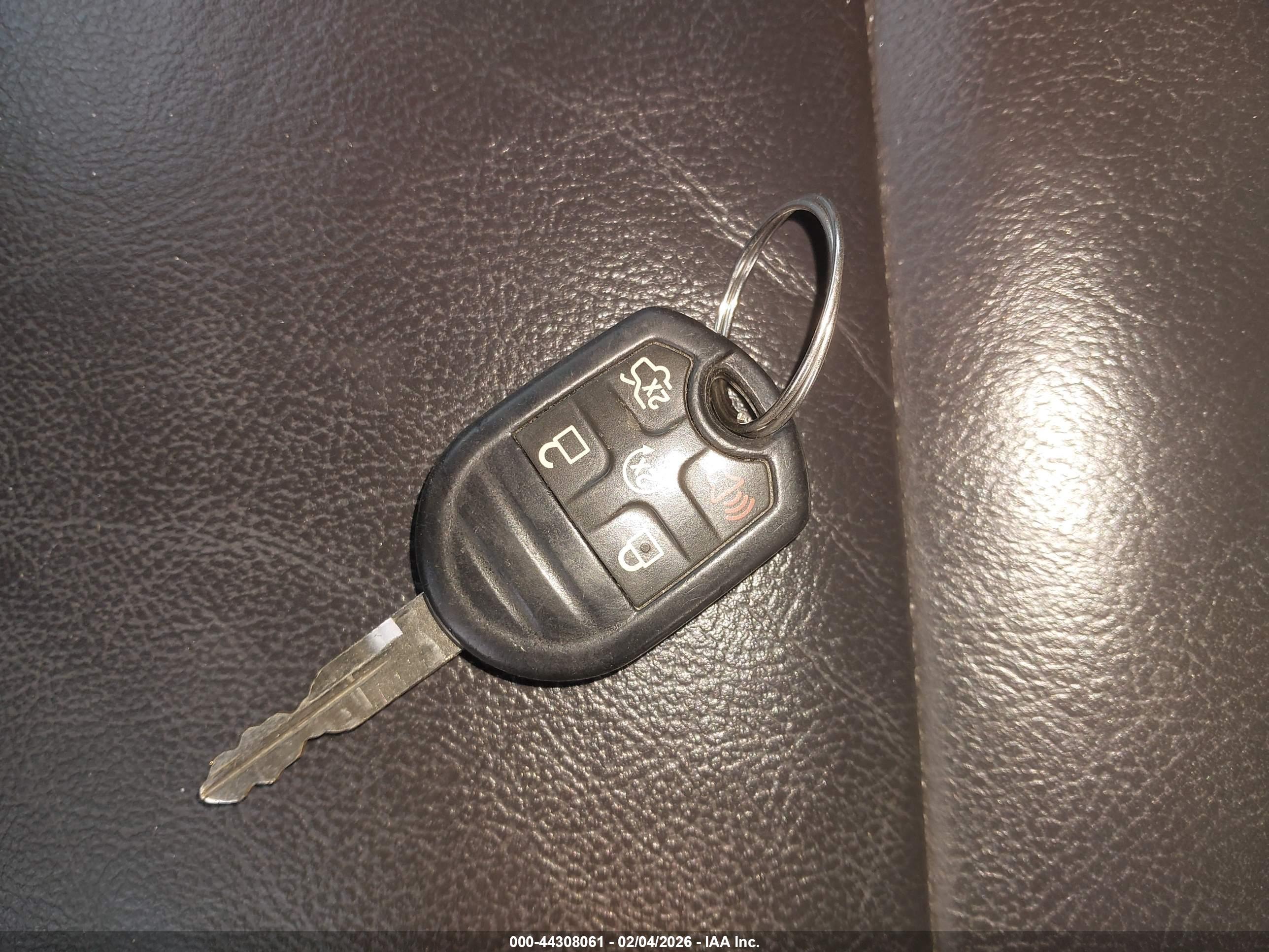 FORD EXPLORER image 11