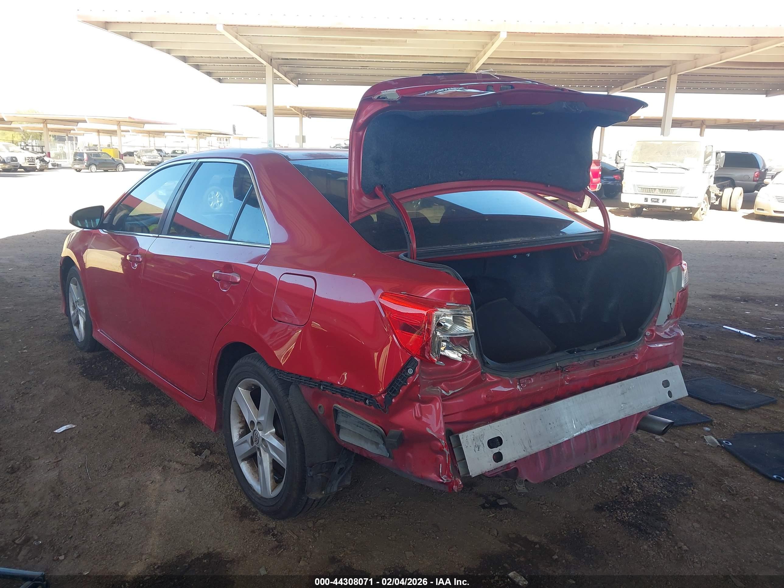 TOYOTA CAMRY image 3