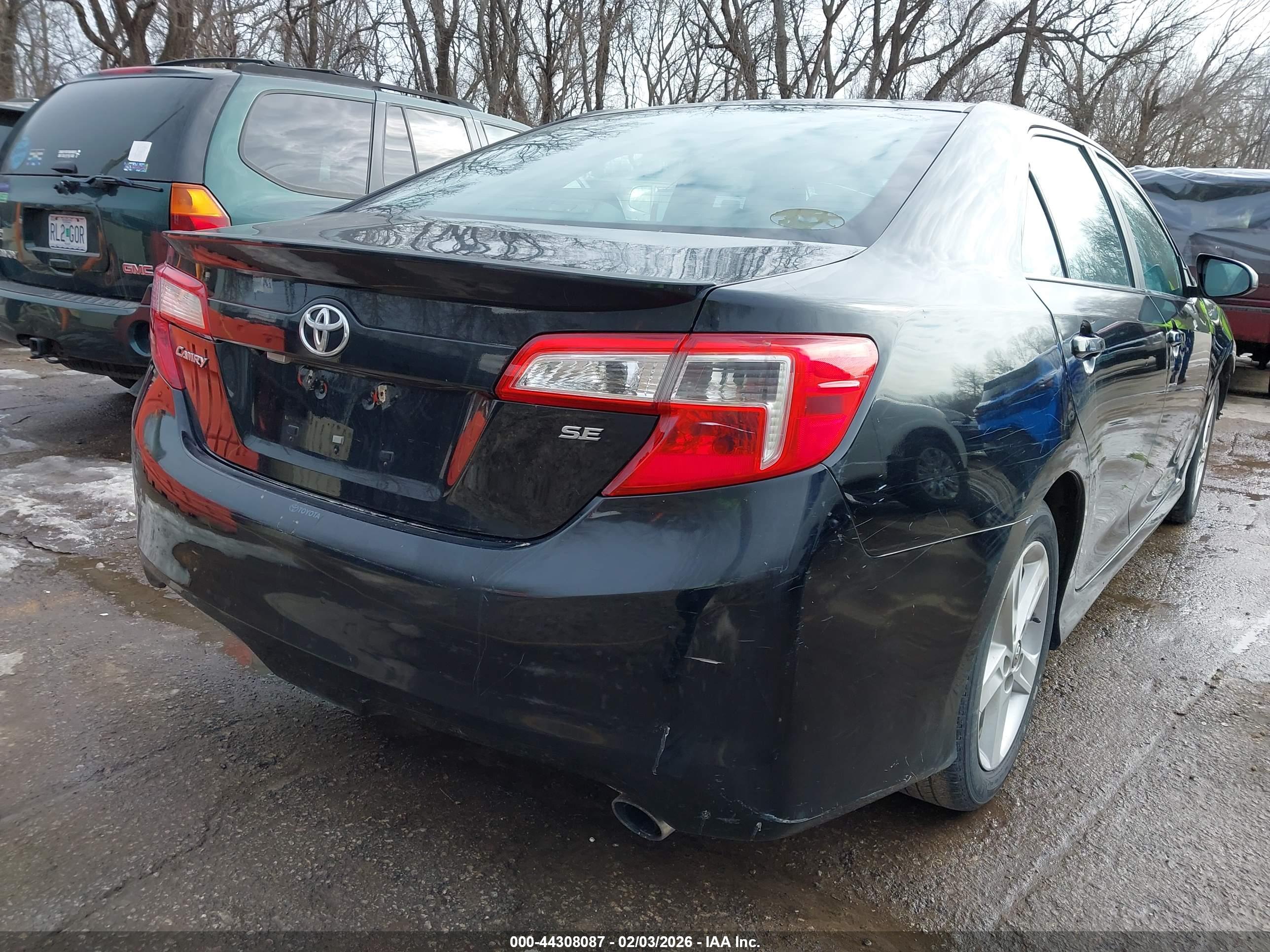 TOYOTA CAMRY image 4