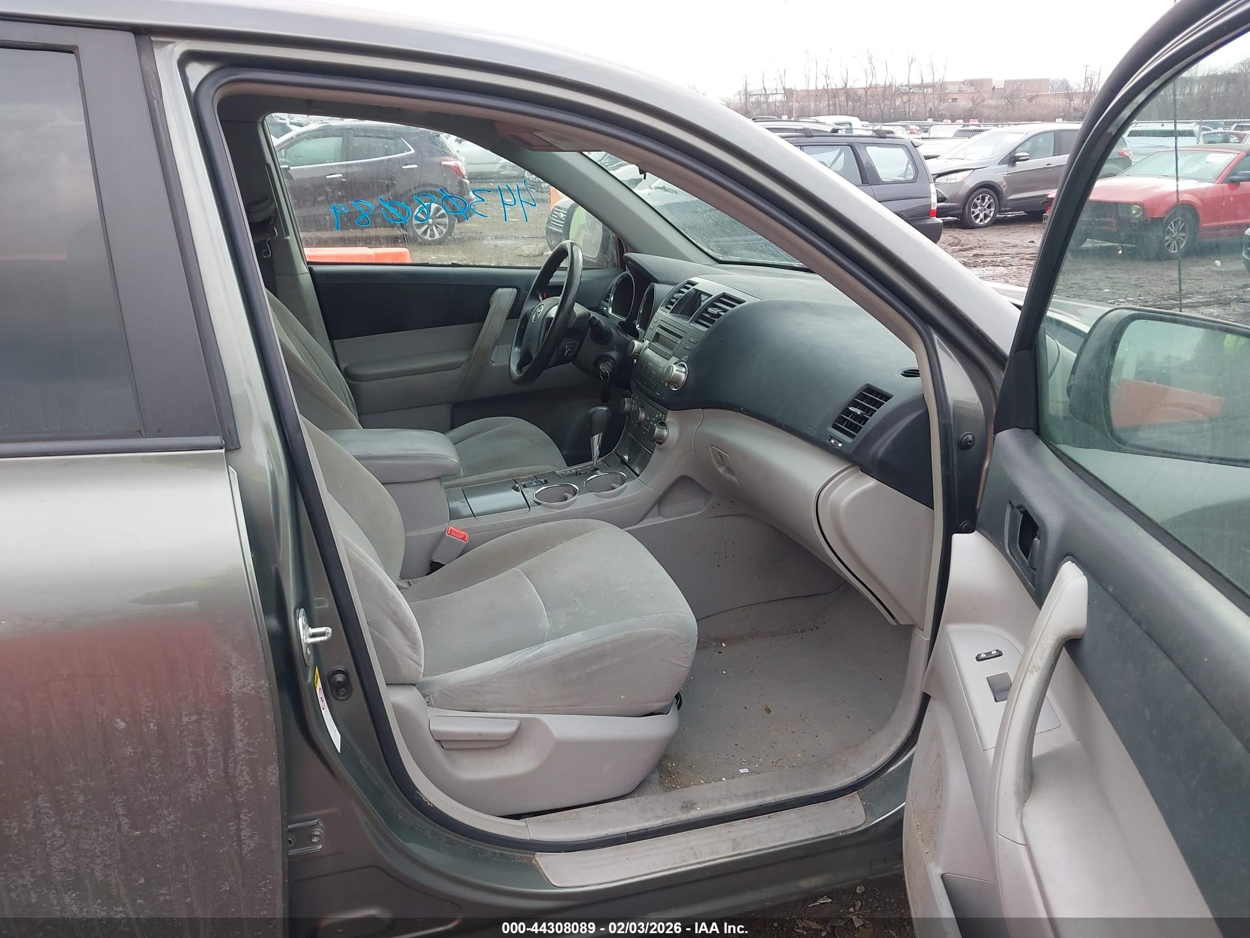 TOYOTA HIGHLANDER image 5