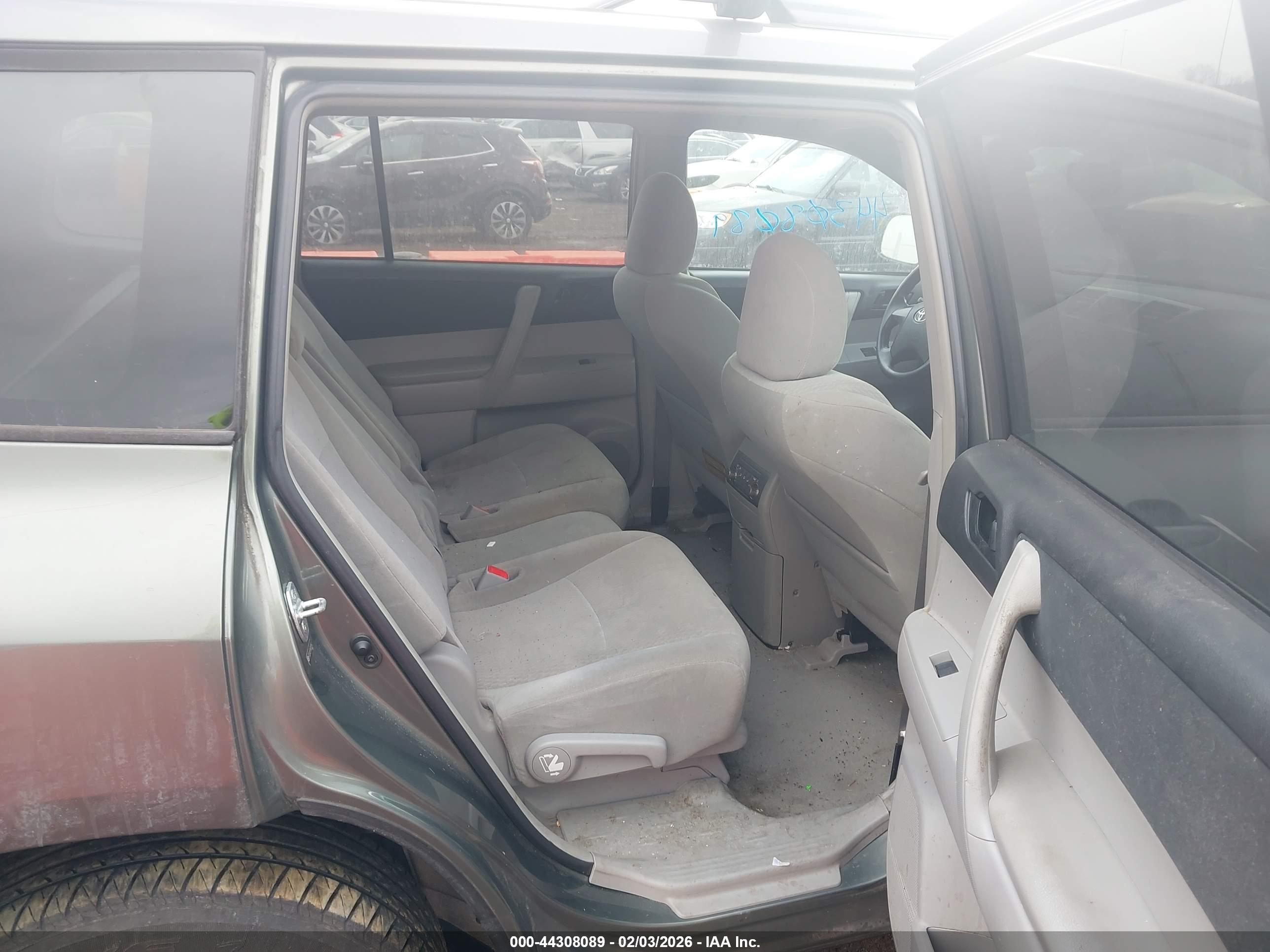 TOYOTA HIGHLANDER image 8