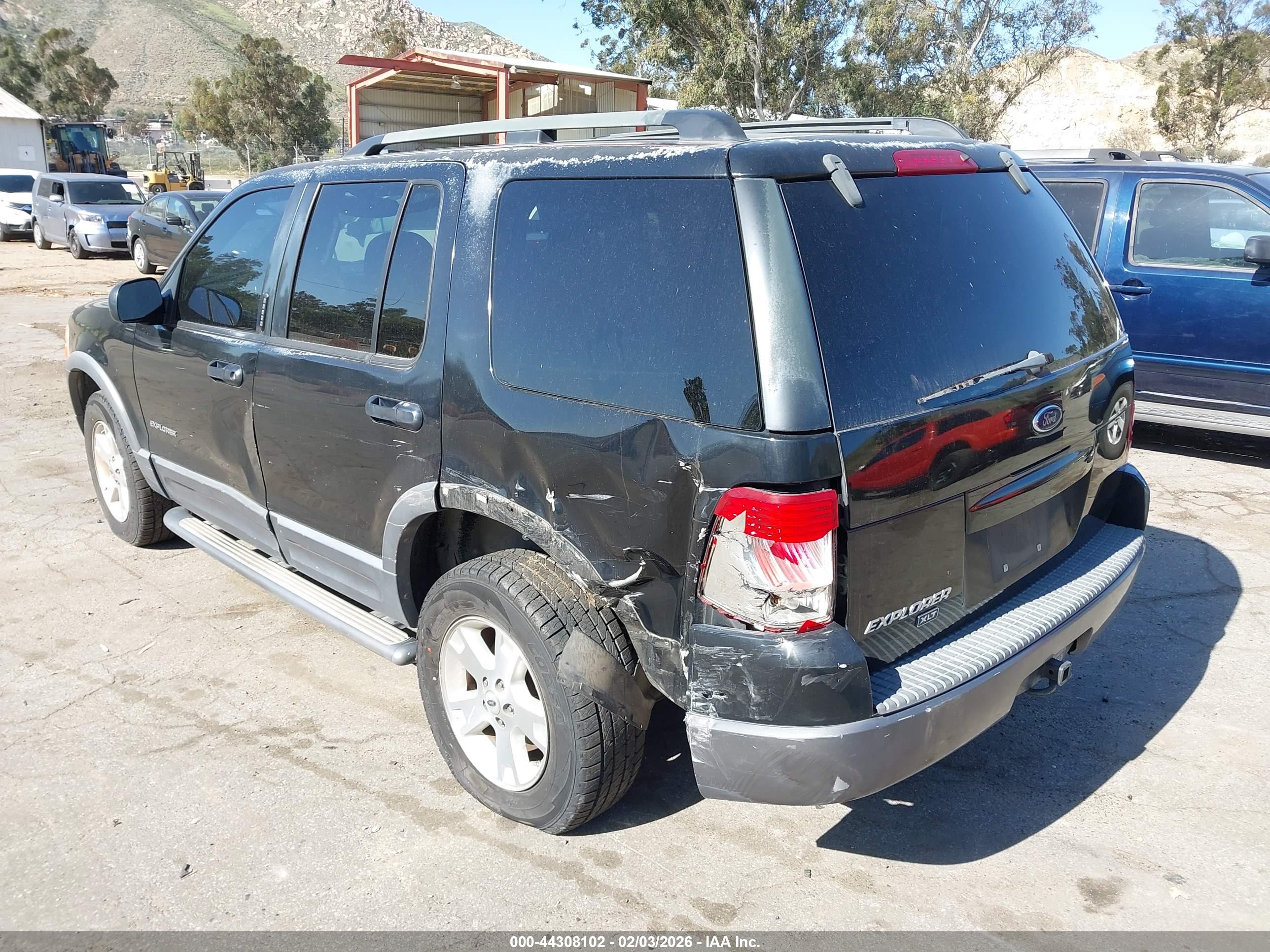 FORD EXPLORER image 3