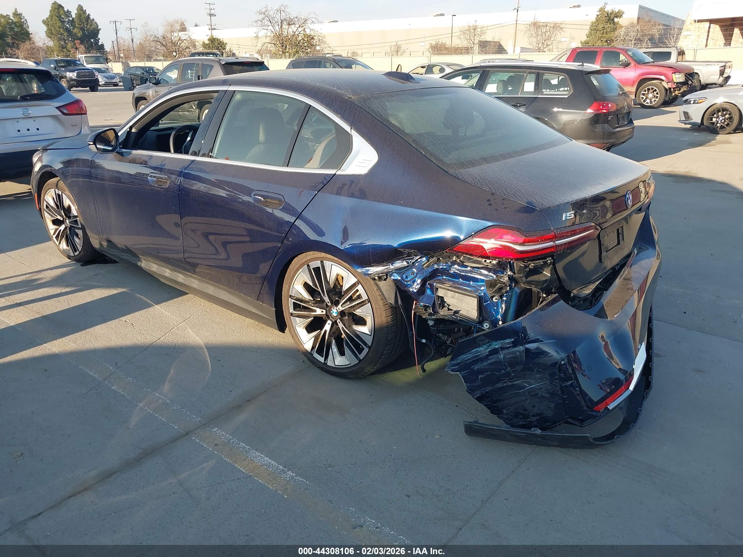 BMW I5 image 3