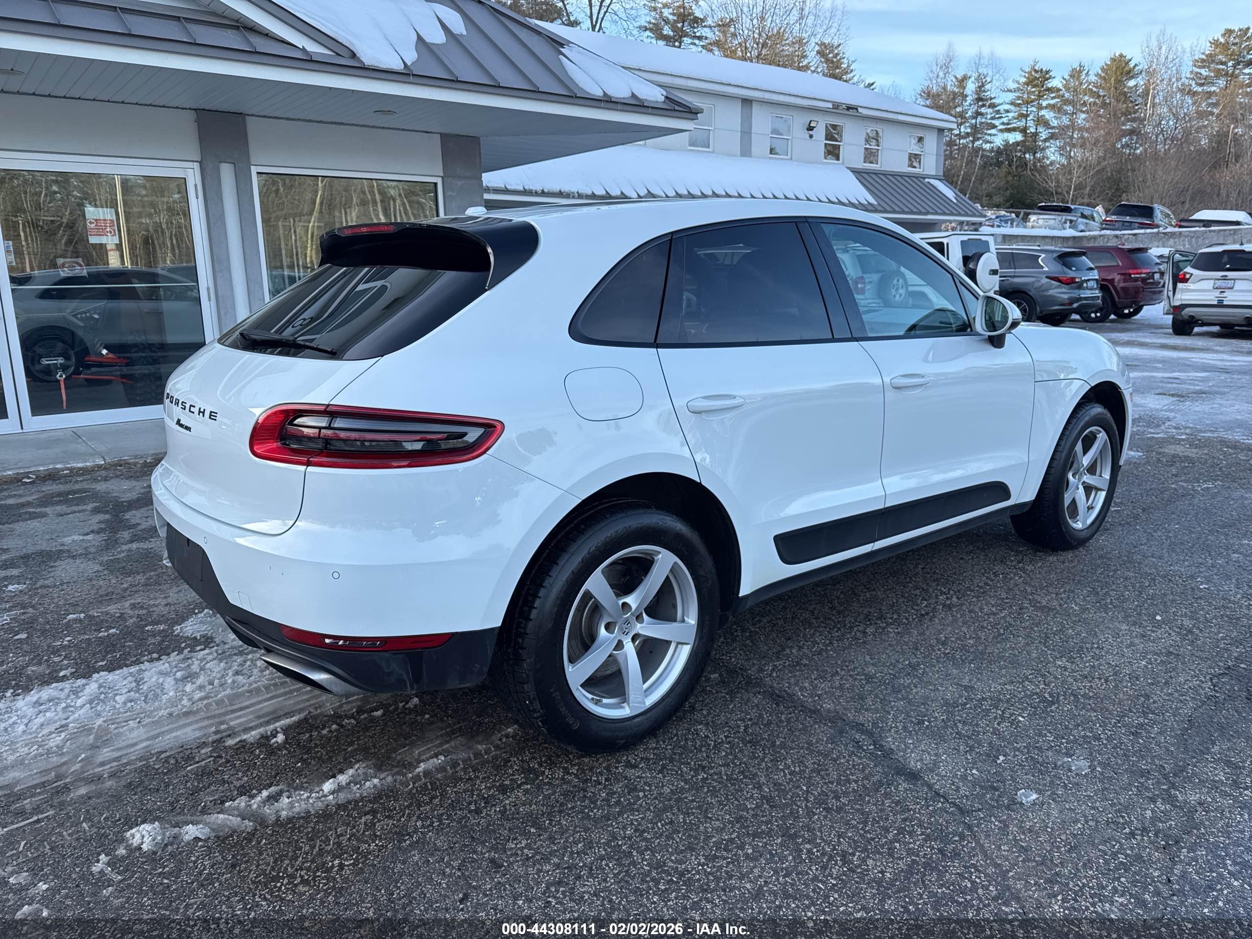 PORSCHE MACAN image 4