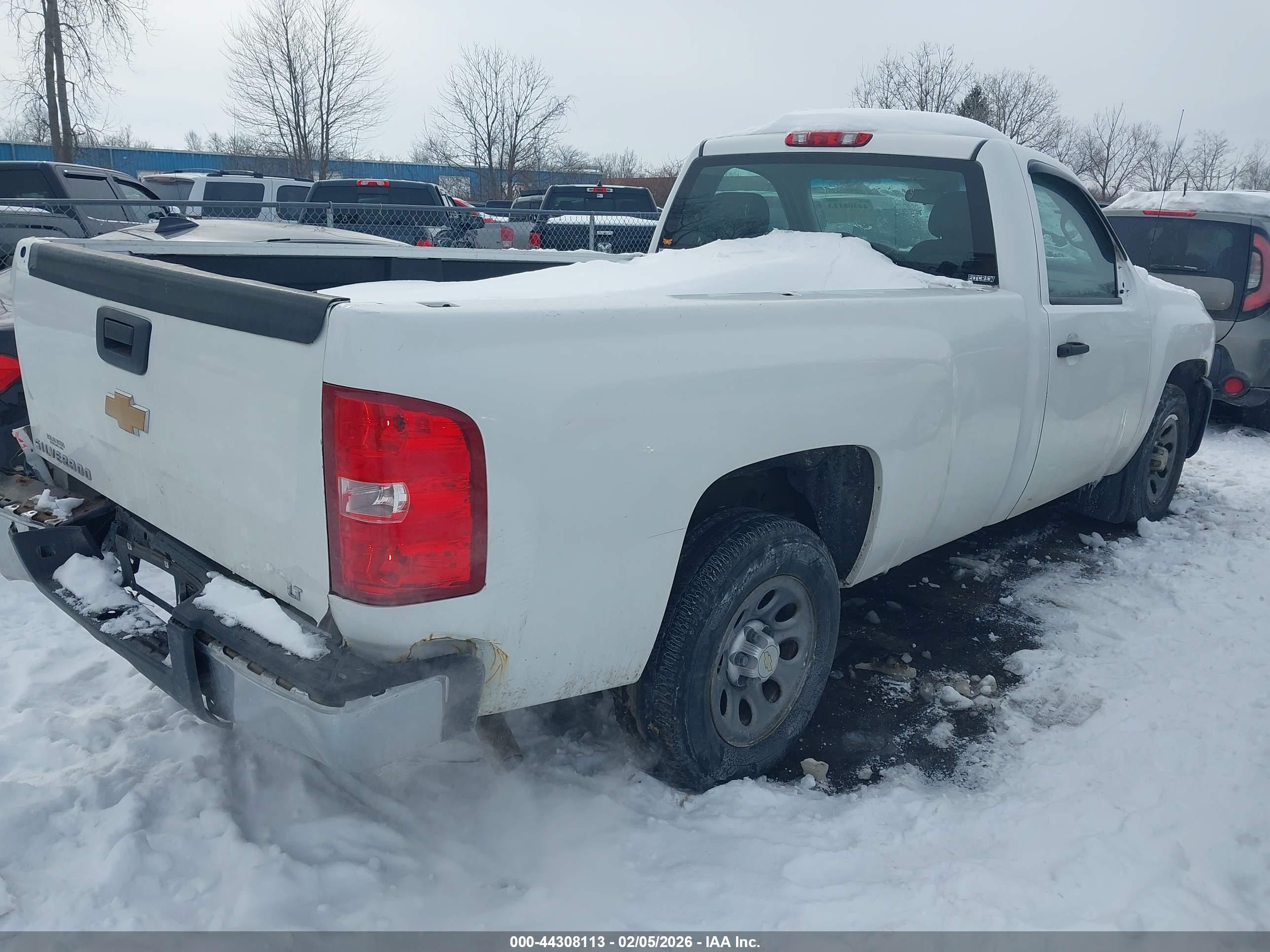 CHEVROLET SILVERADO image 4