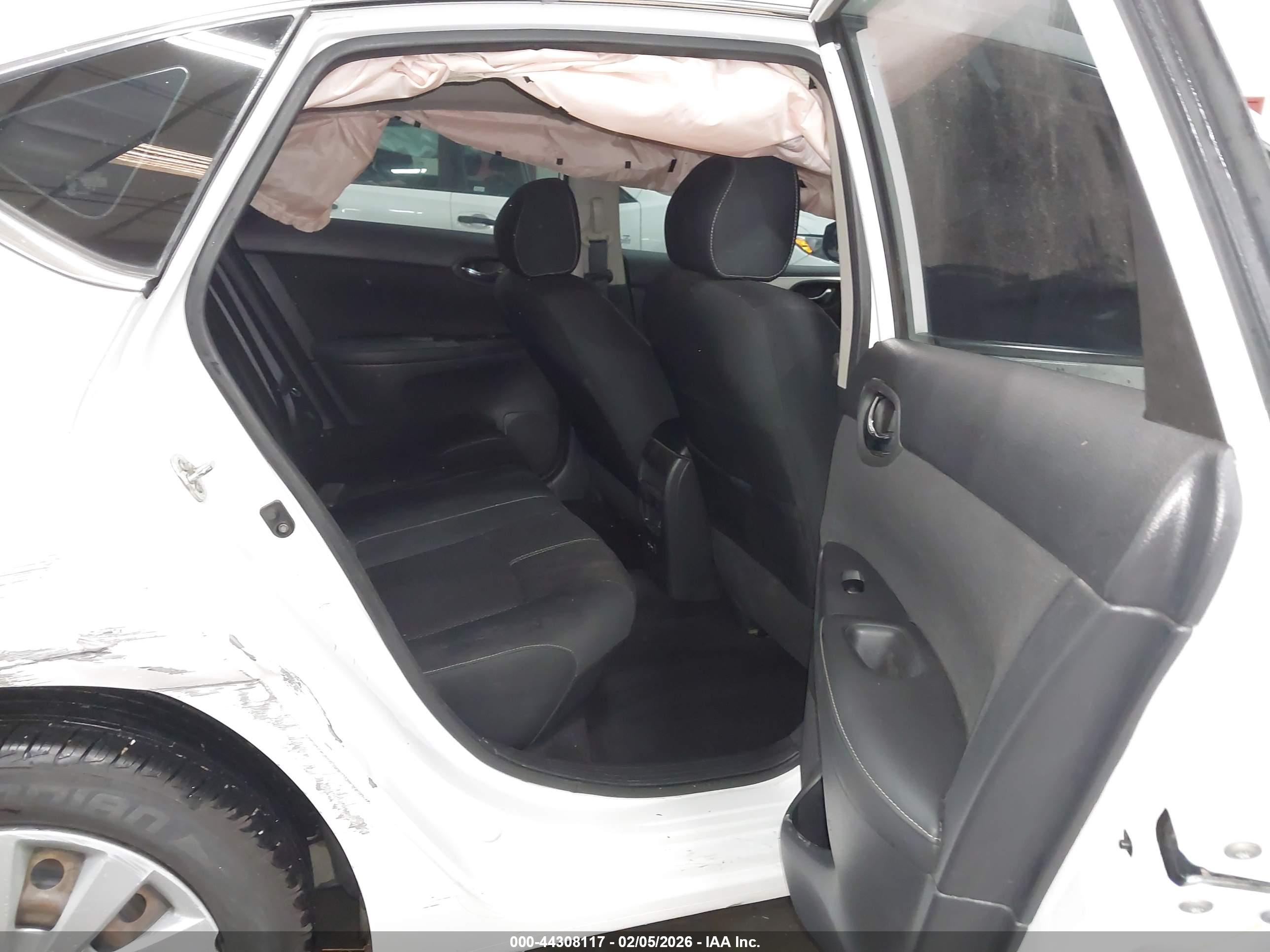 NISSAN SENTRA image 8