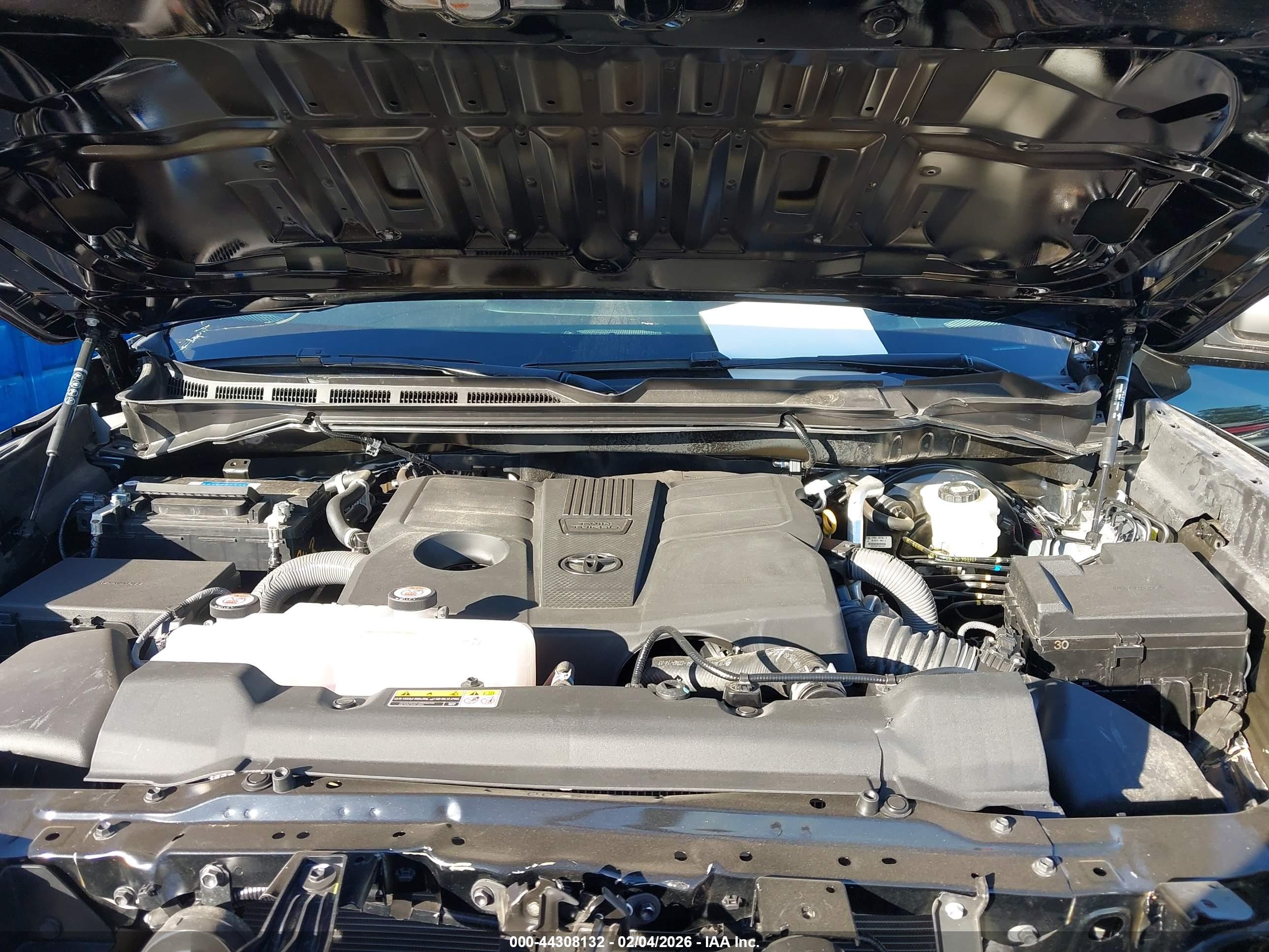 TOYOTA TUNDRA image 10