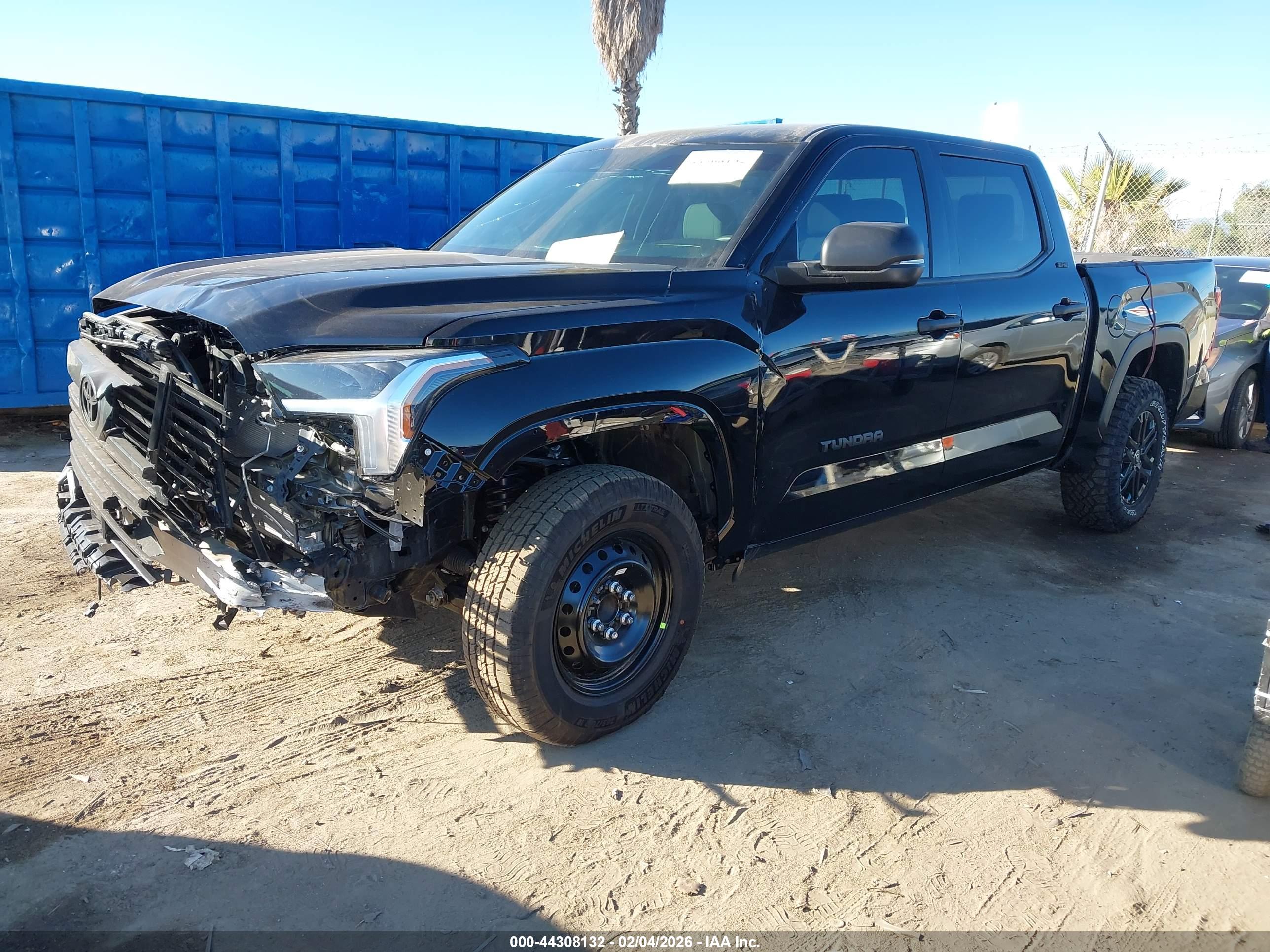 TOYOTA TUNDRA image 2