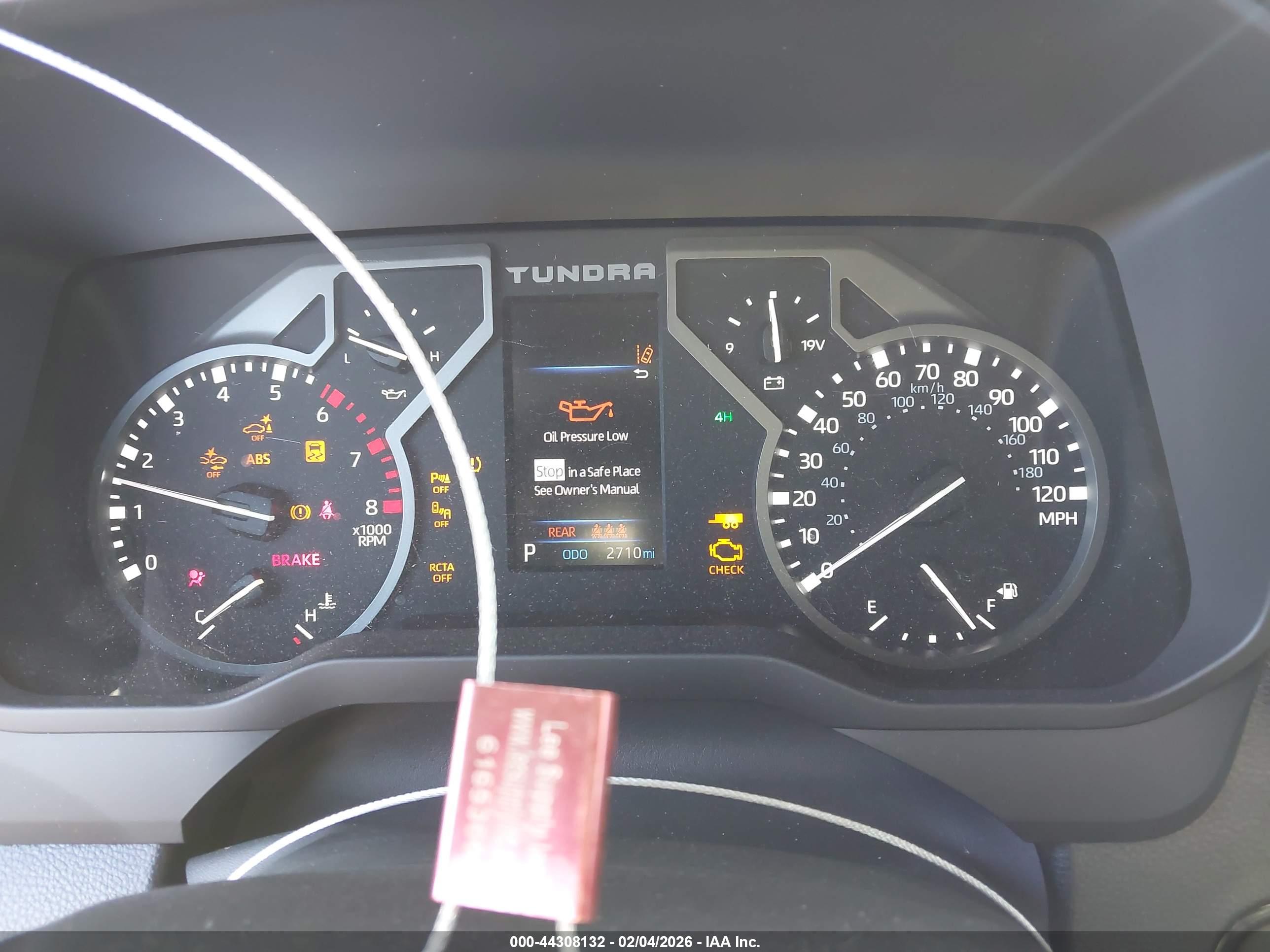 TOYOTA TUNDRA image 7