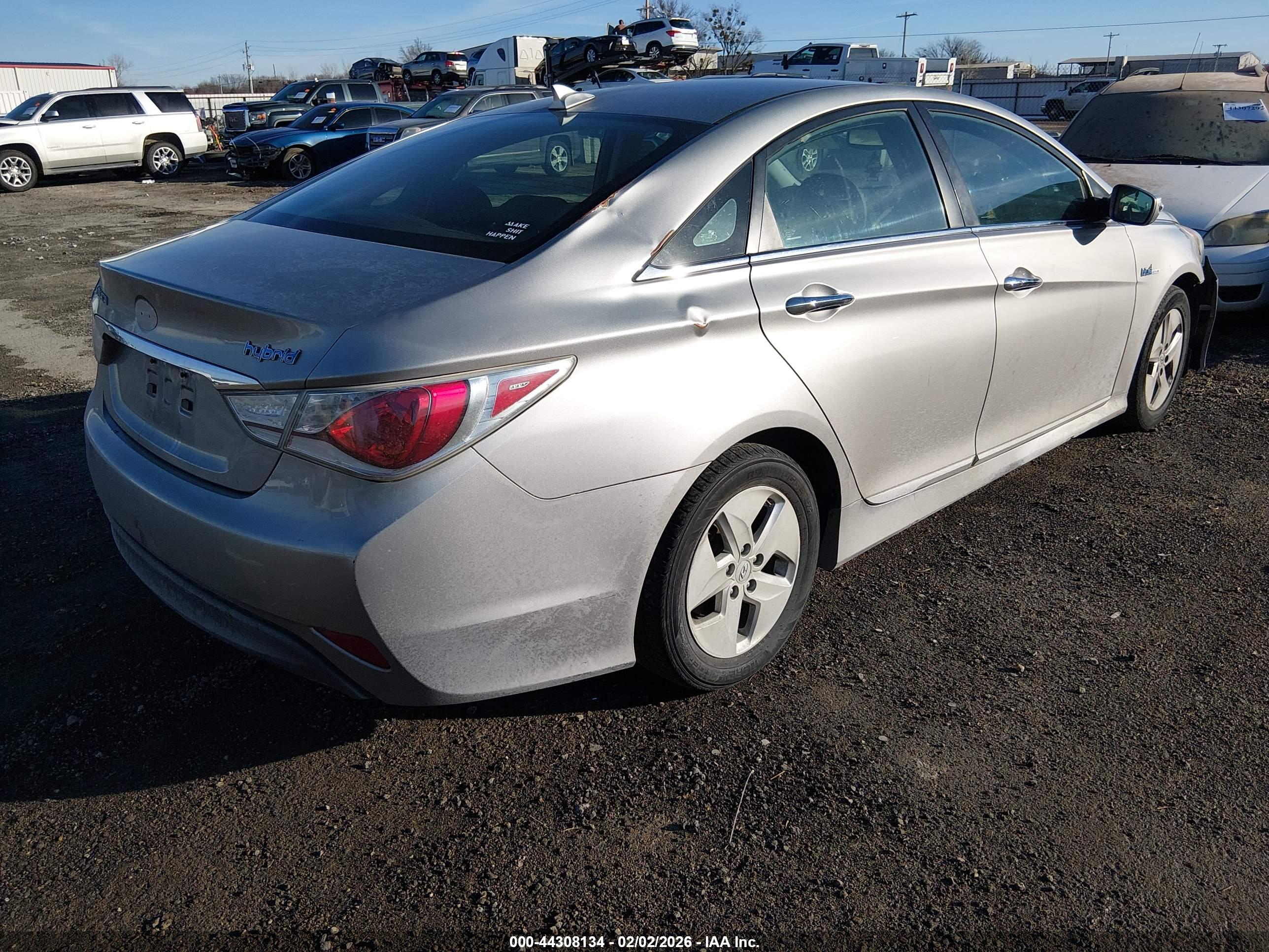 HYUNDAI SONATA image 4