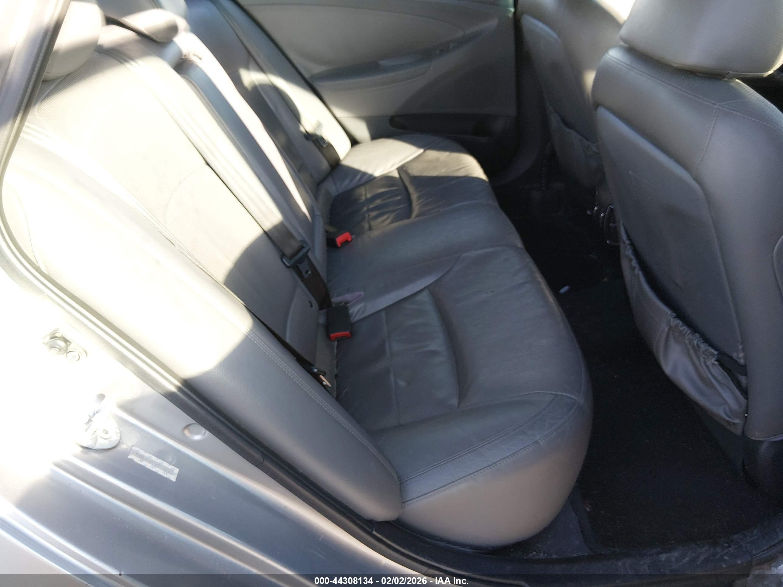 HYUNDAI SONATA image 8