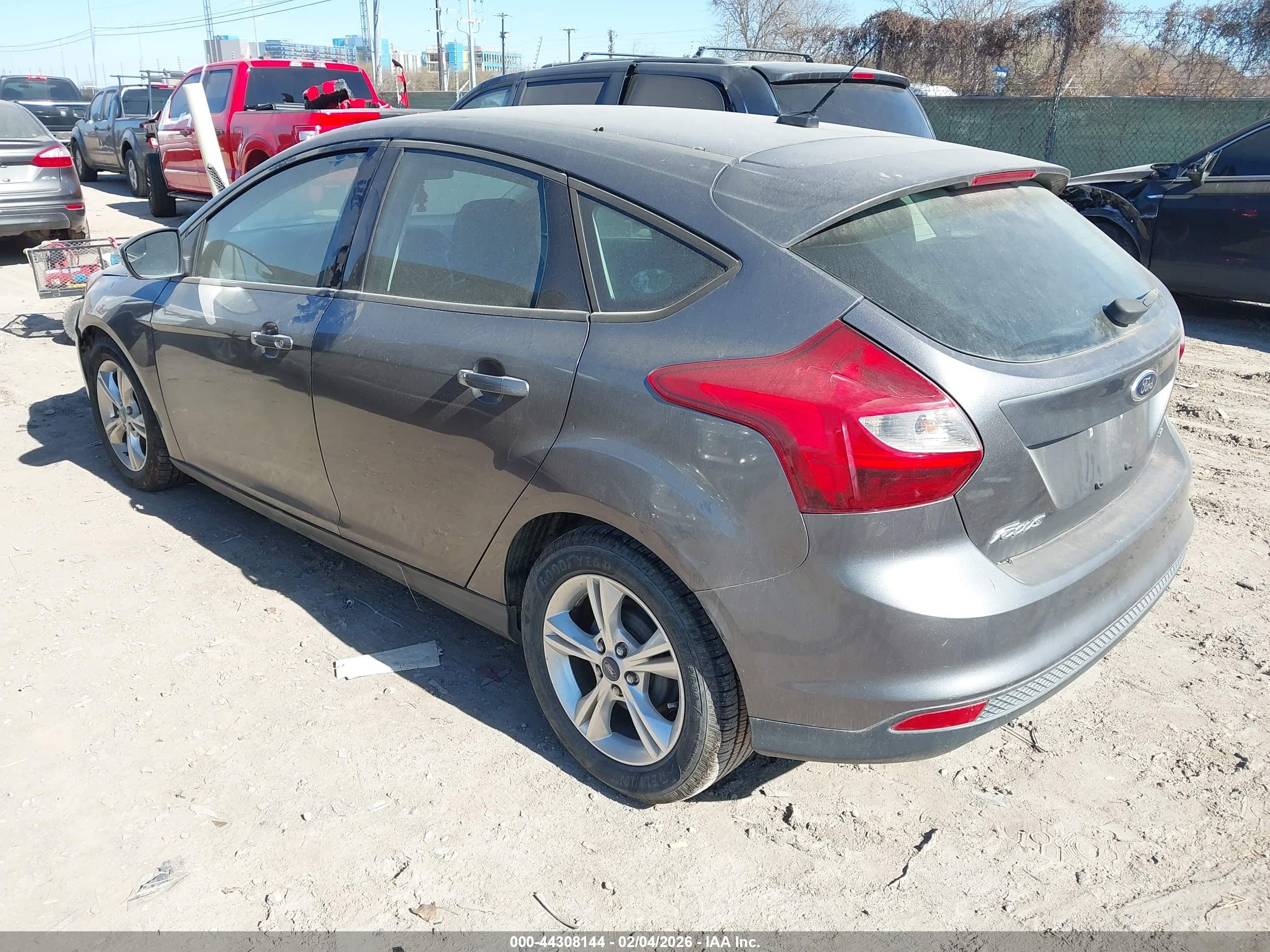FORD FOCUS image 3