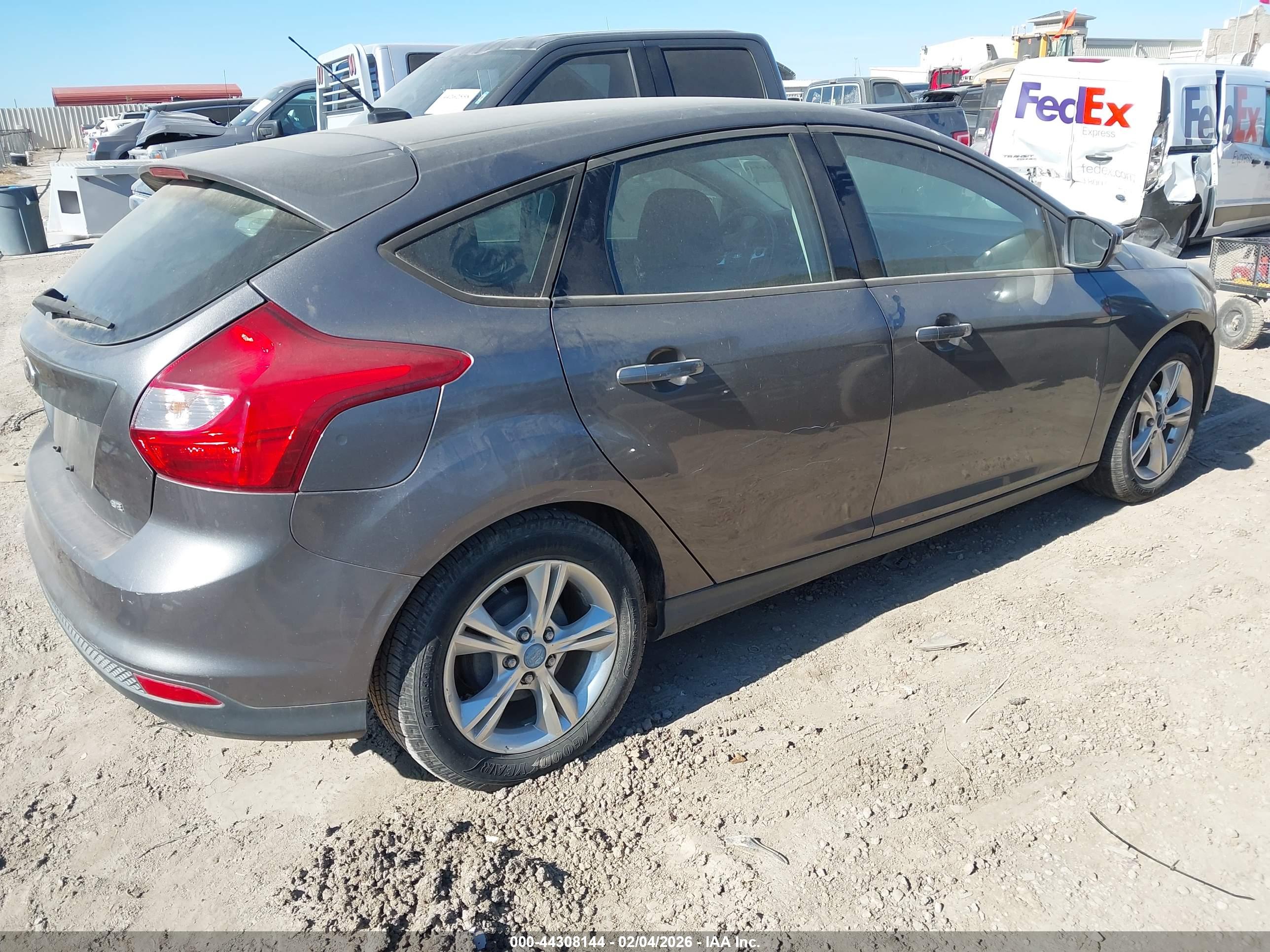FORD FOCUS image 4