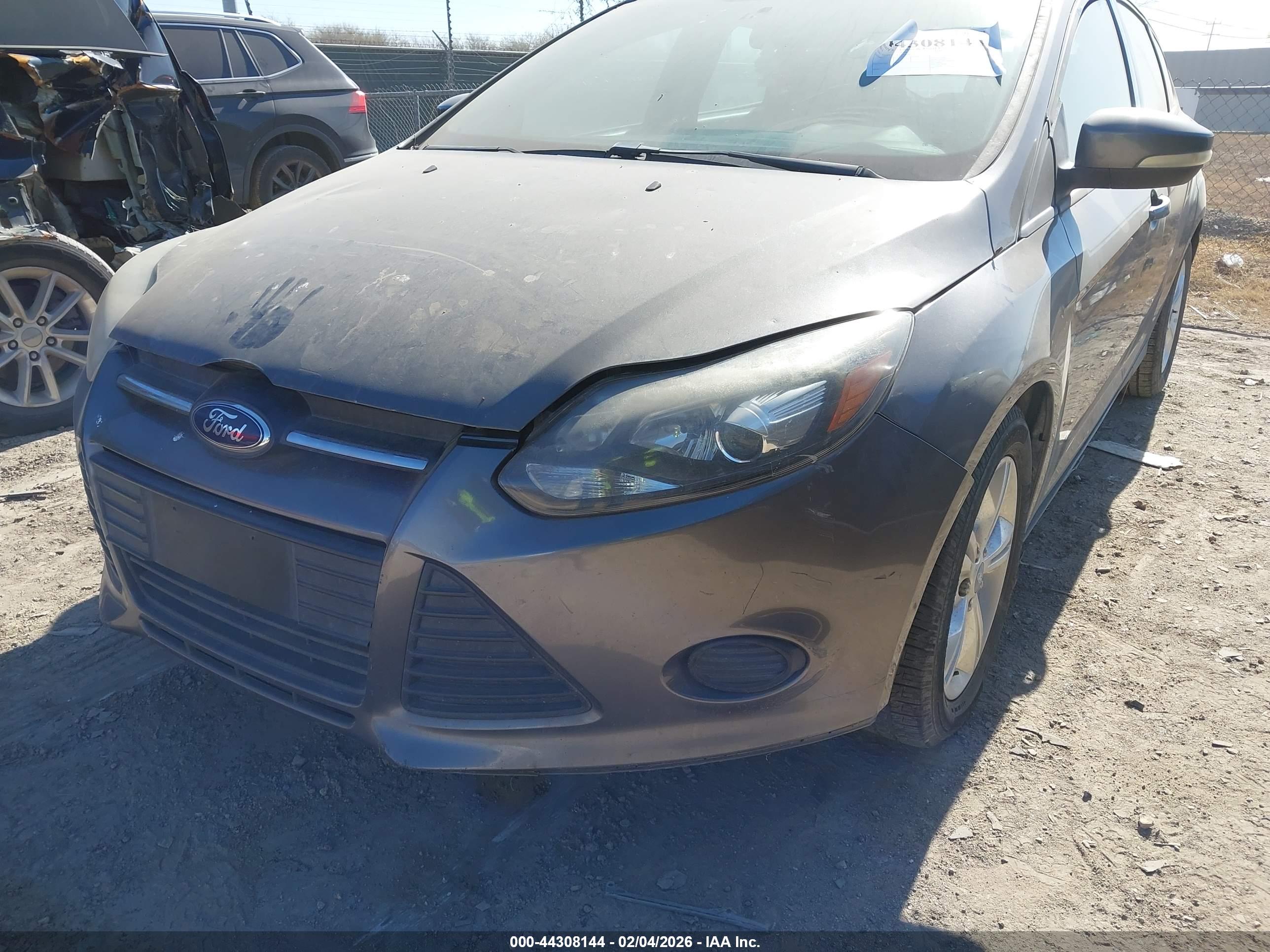 FORD FOCUS image 6