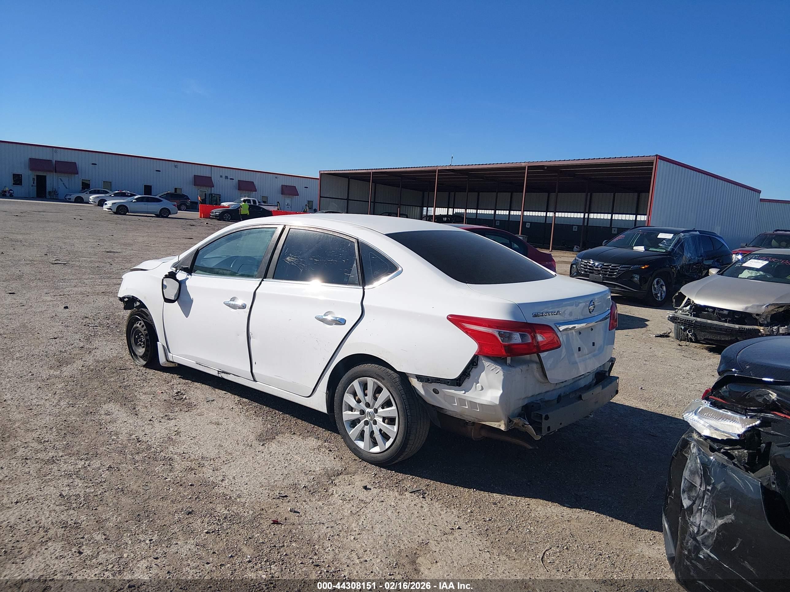 NISSAN SENTRA image 3